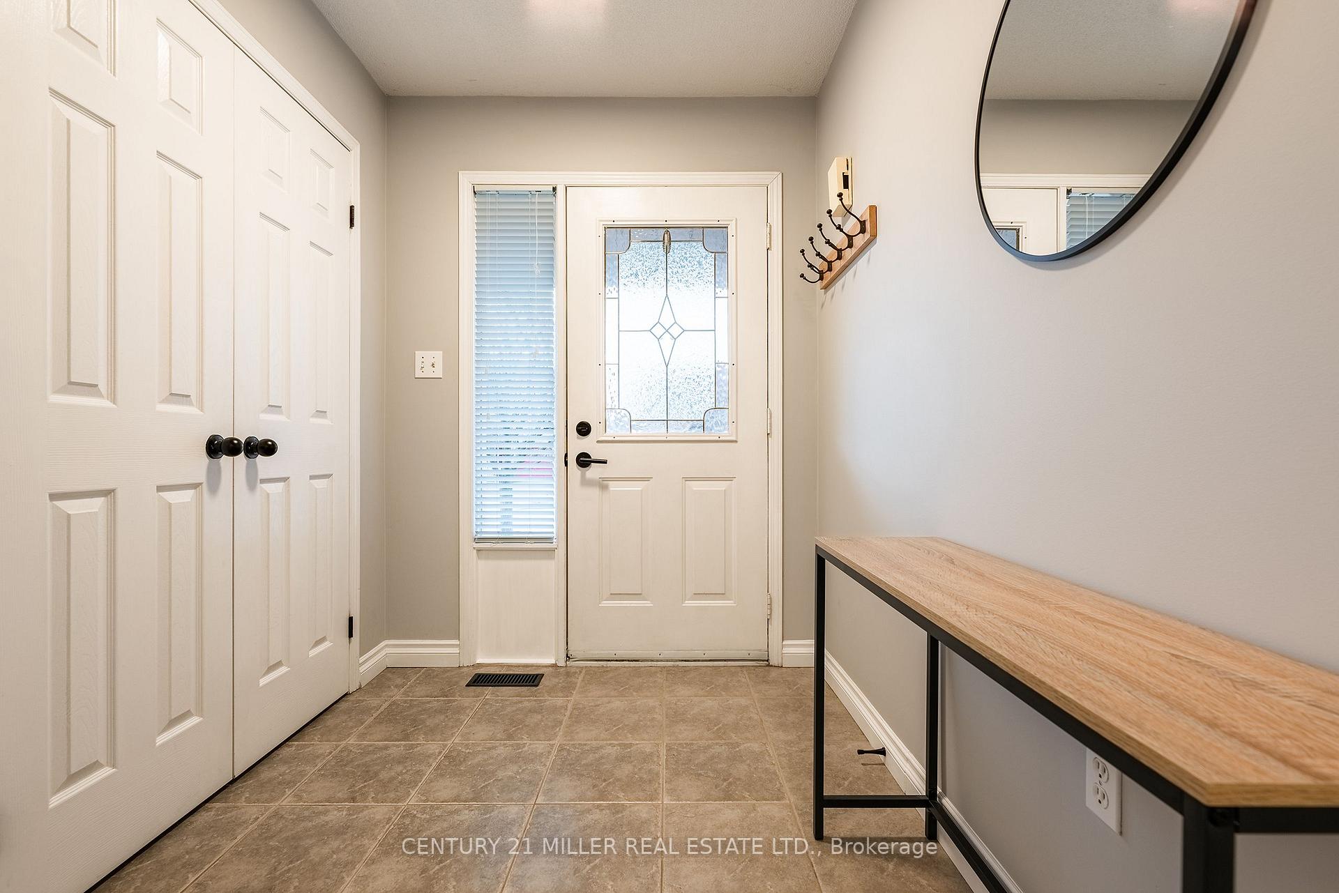 Photo 2 of 1234 Blanshard Drive, Burlington, Tansley — HOMEH