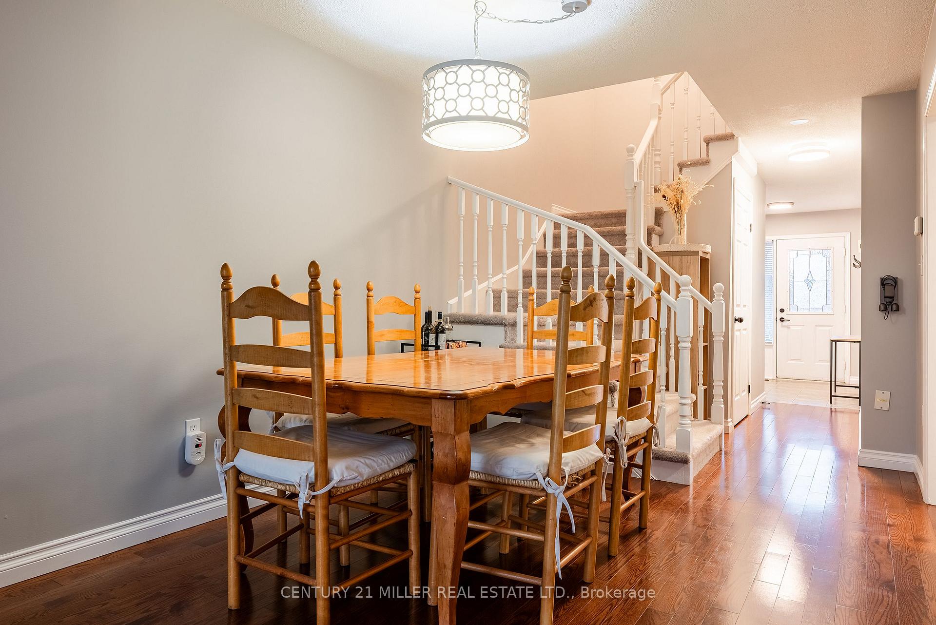 Photo 3 of 1234 Blanshard Drive, Burlington, Tansley — HOMEH