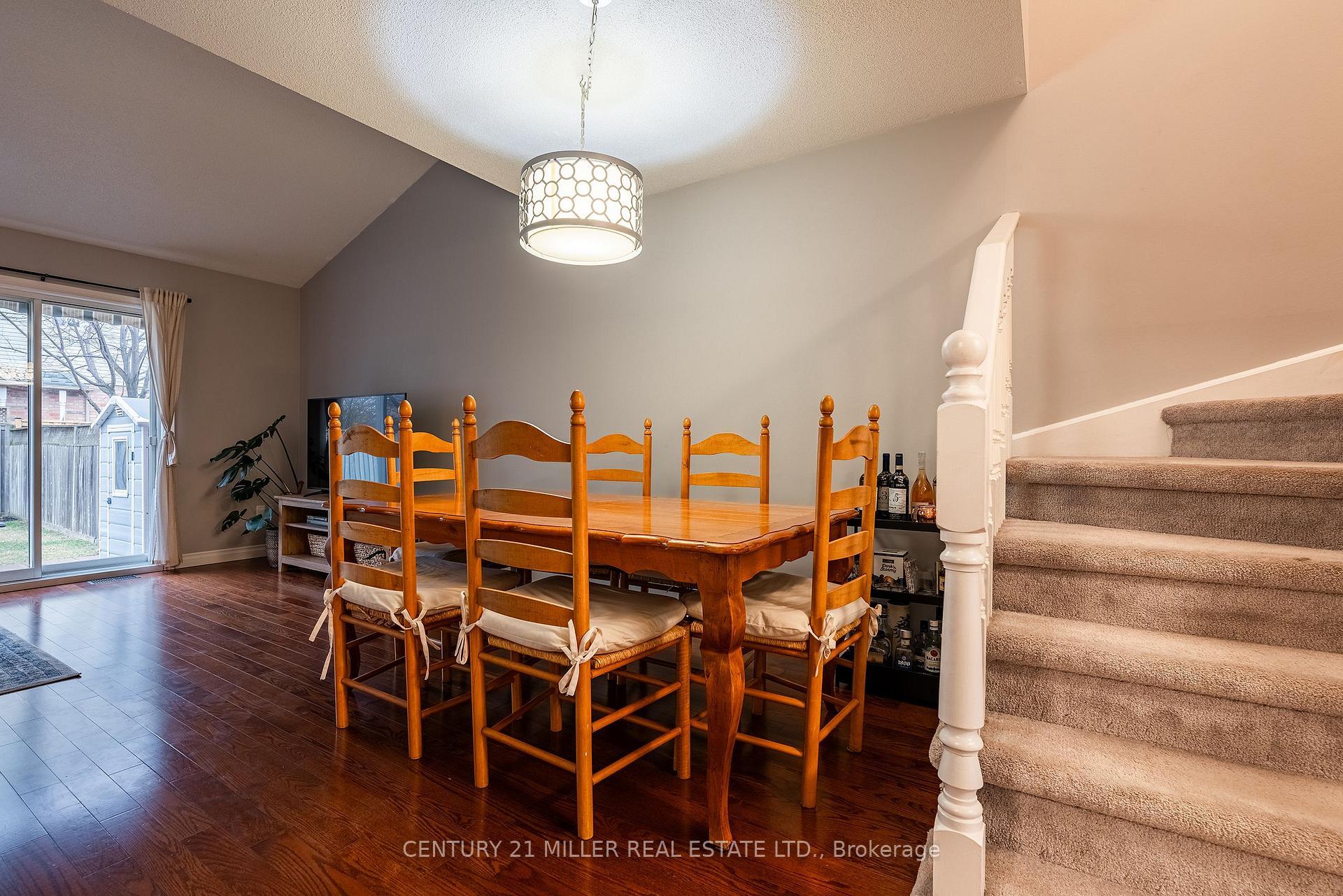 Photo 4 of 1234 Blanshard Drive, Burlington, Tansley — HOMEH