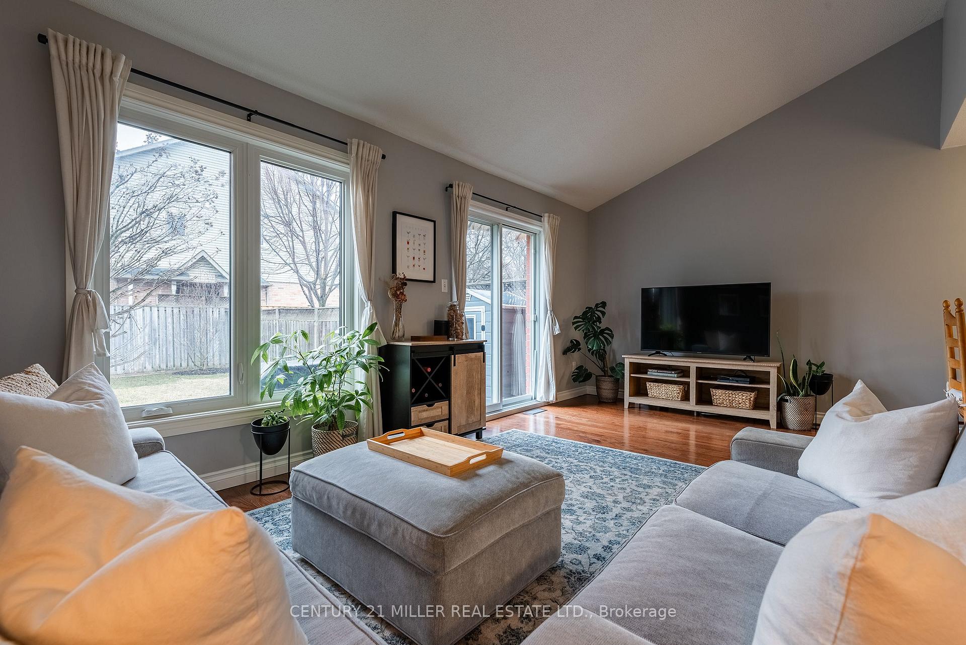 Photo 6 of 1234 Blanshard Drive, Burlington, Tansley — HOMEH