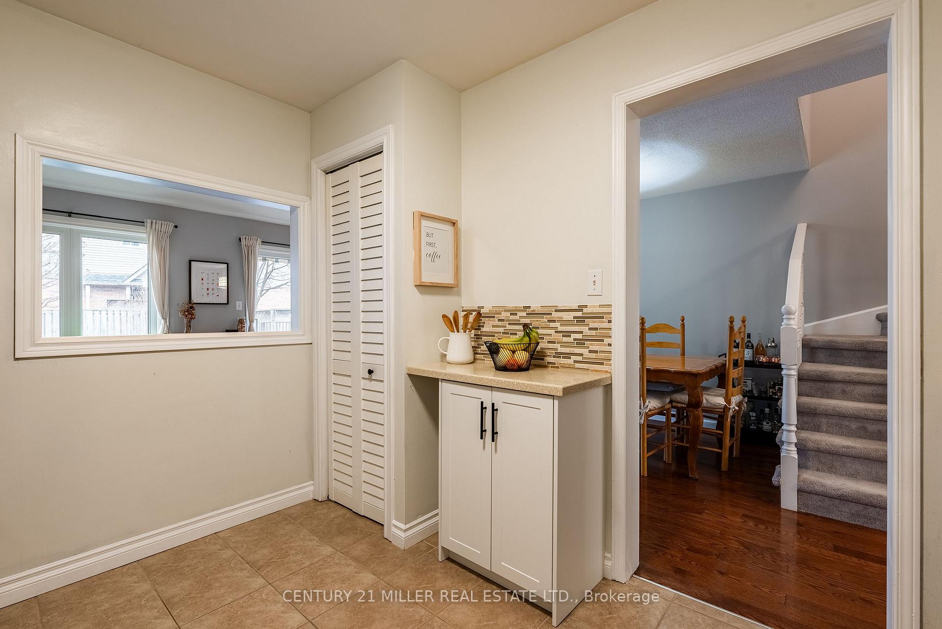 Photo 10 of 1234 Blanshard Drive, Burlington, Tansley — HOMEH