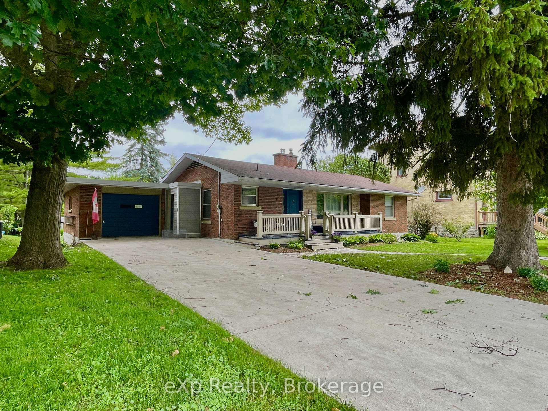Photo 1 of 410 Cayley Street, Brockton — HOMEH