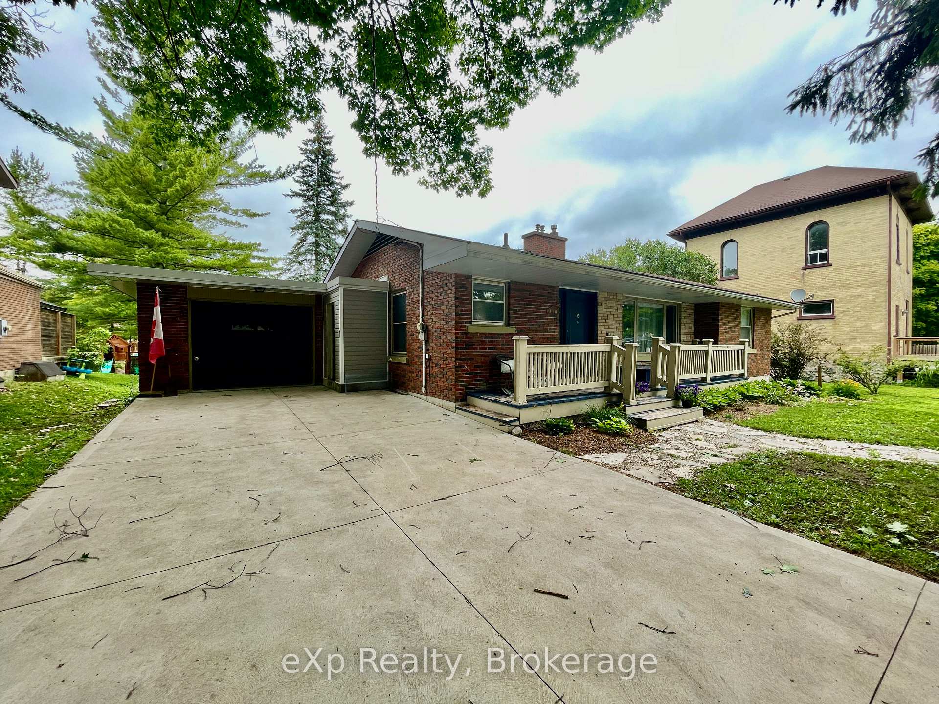 Photo 8 of 410 Cayley Street, Brockton — HOMEH