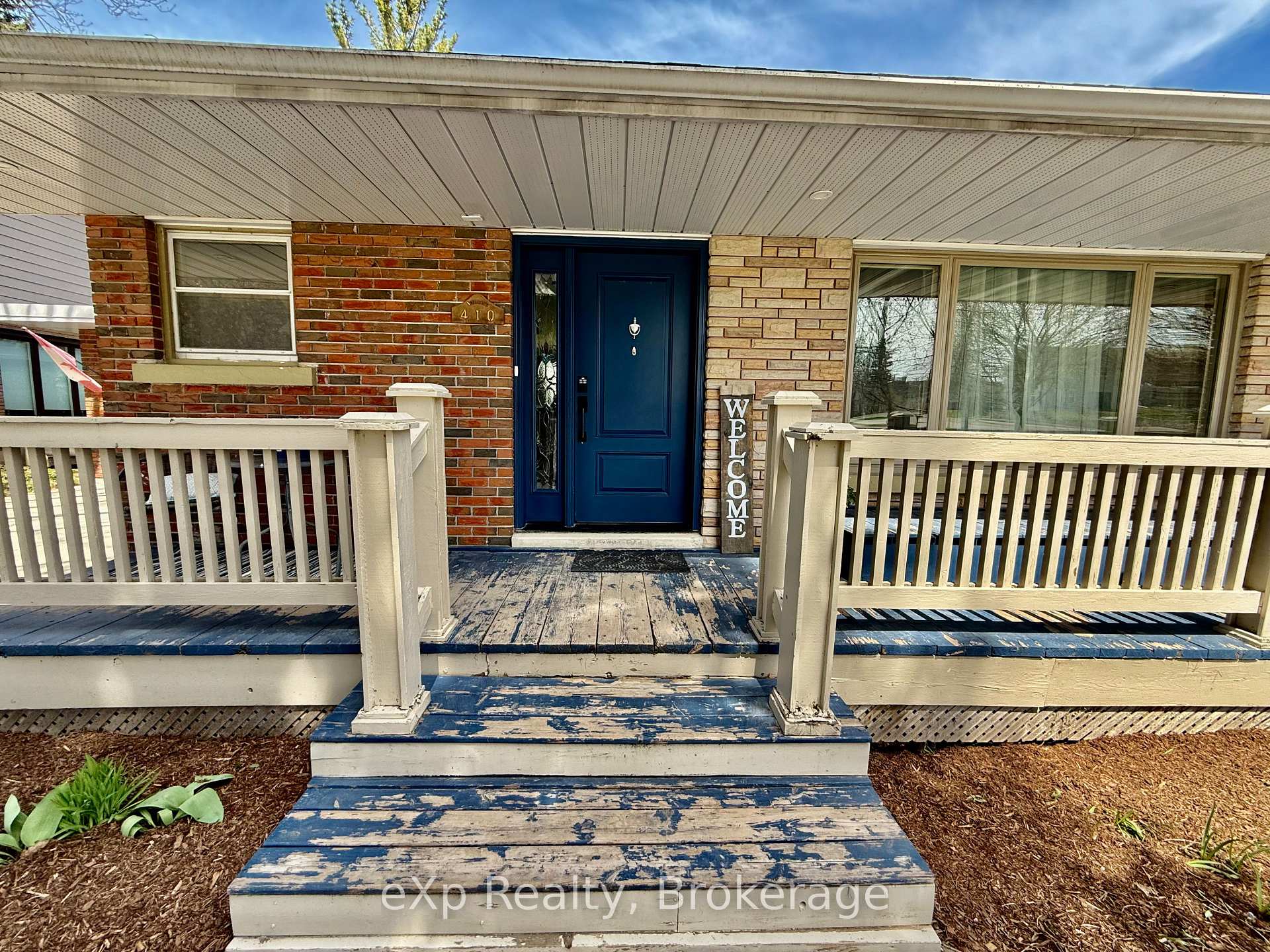 Photo 2 of 410 Cayley Street, Brockton — HOMEH