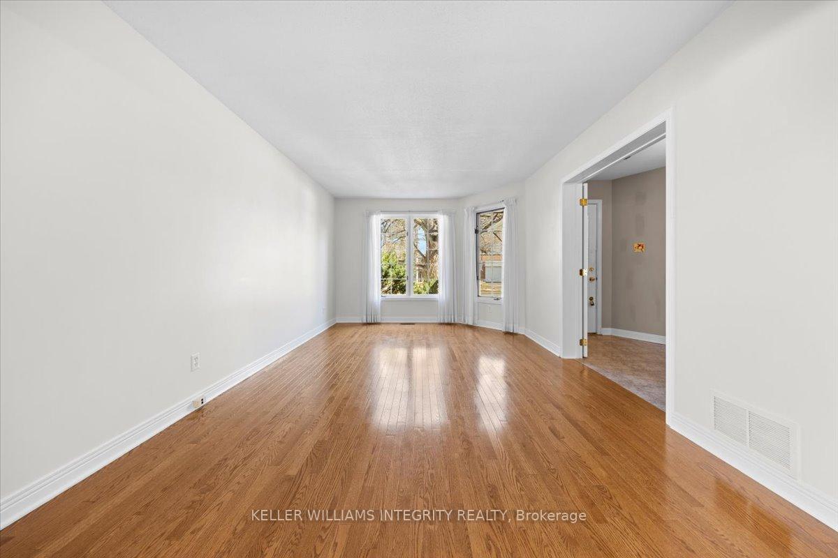 Photo 10 of 38 Thare Crescent, Ottawa, Barrhaven - Knollsbrook — HOMEH
