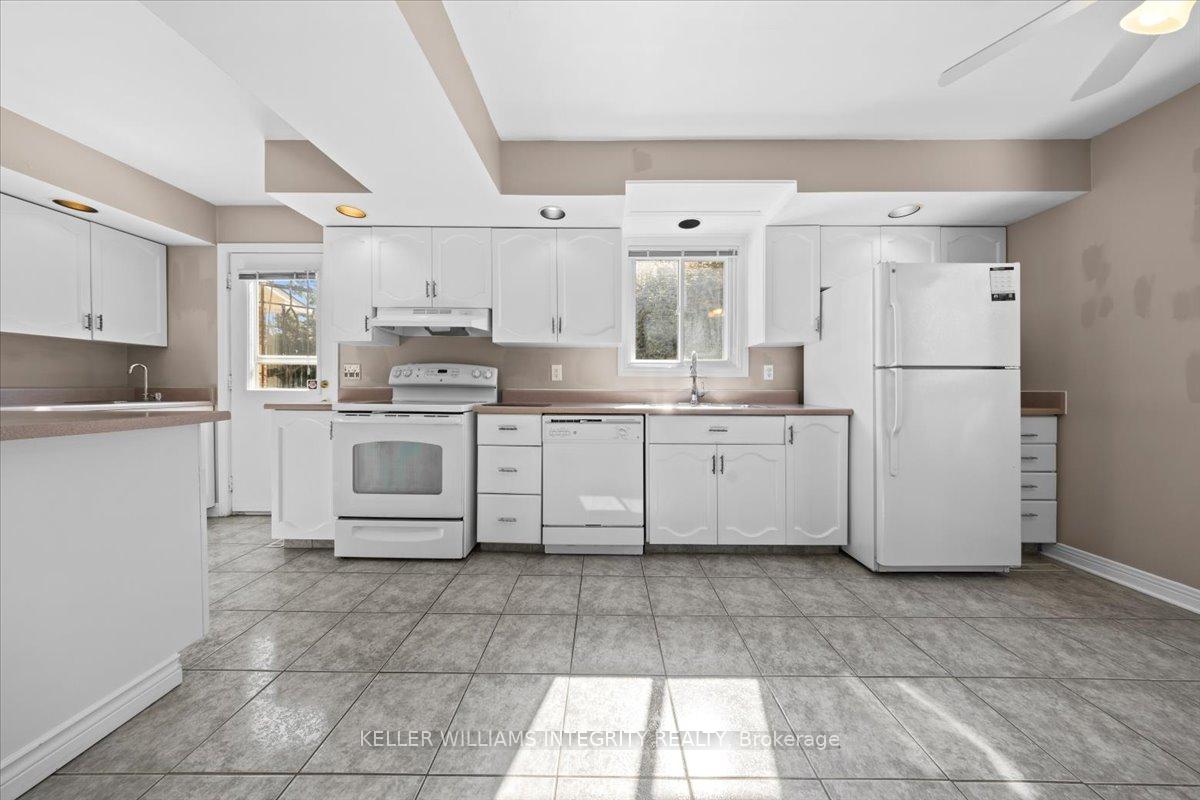 Photo 16 of 38 Thare Crescent, Ottawa, Barrhaven - Knollsbrook — HOMEH