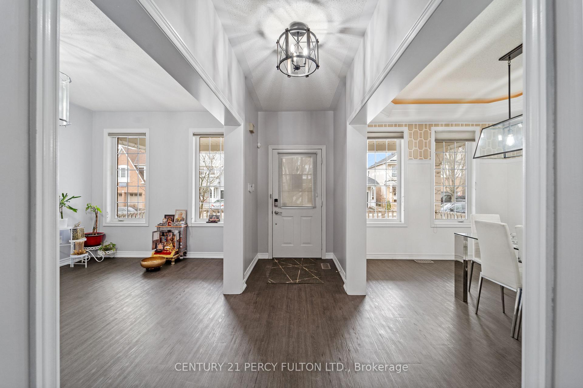 Photo 2 of 25 Kingham Avenue, Ajax, South East — HOMEH