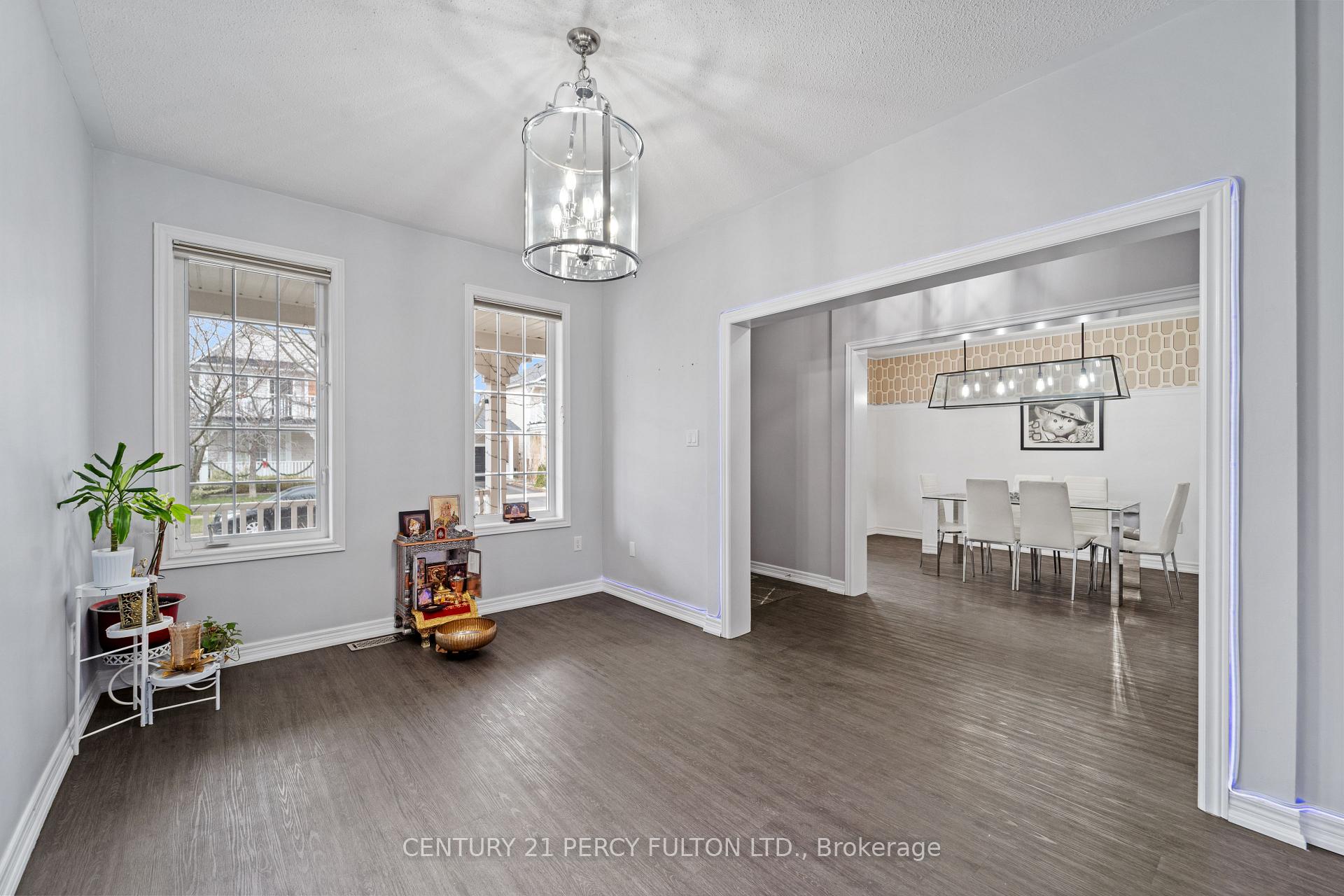 Photo 5 of 25 Kingham Avenue, Ajax, South East — HOMEH