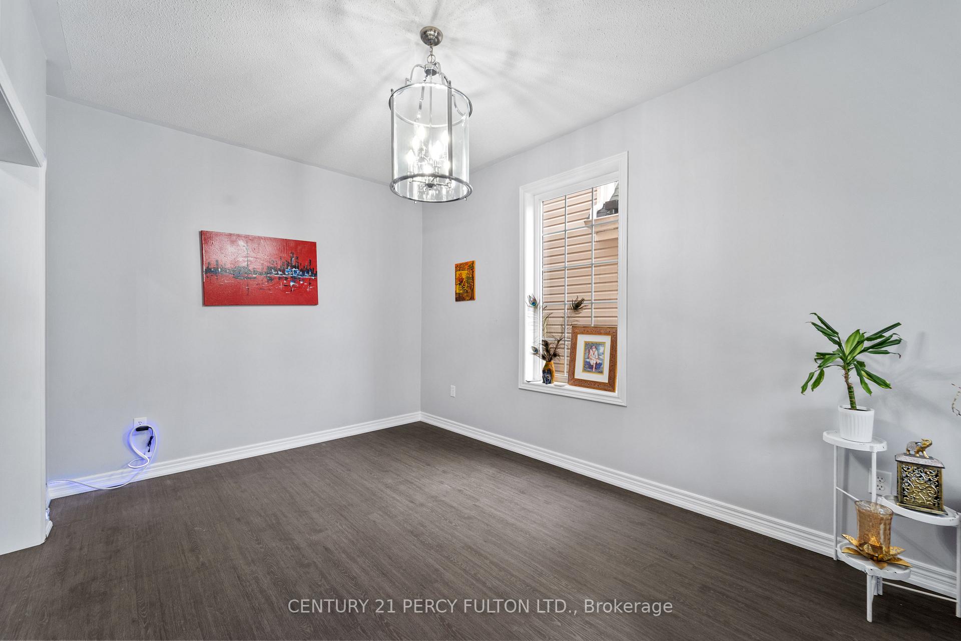 Photo 3 of 25 Kingham Avenue, Ajax, South East — HOMEH