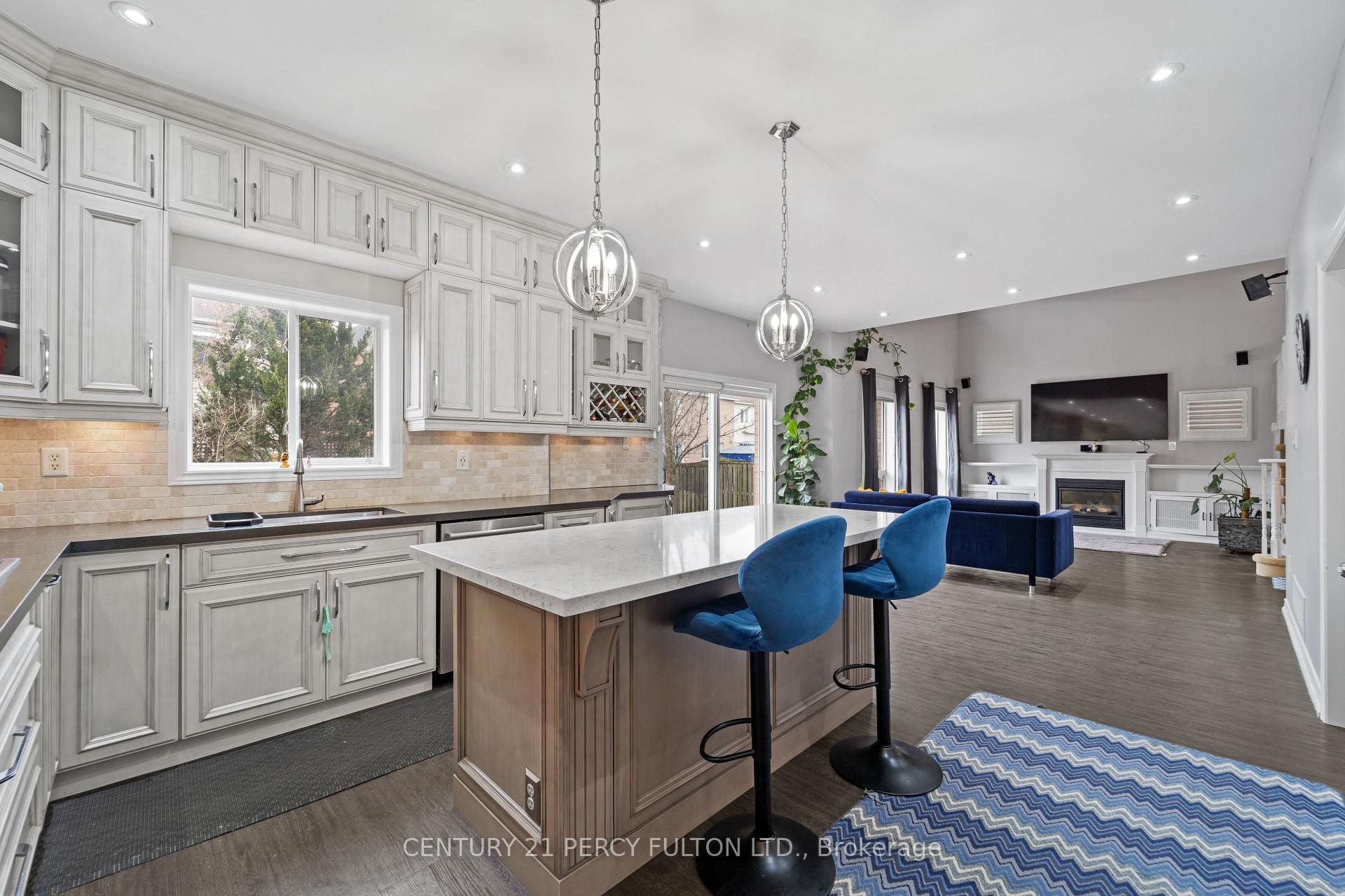 Photo 12 of 25 Kingham Avenue, Ajax, South East — HOMEH