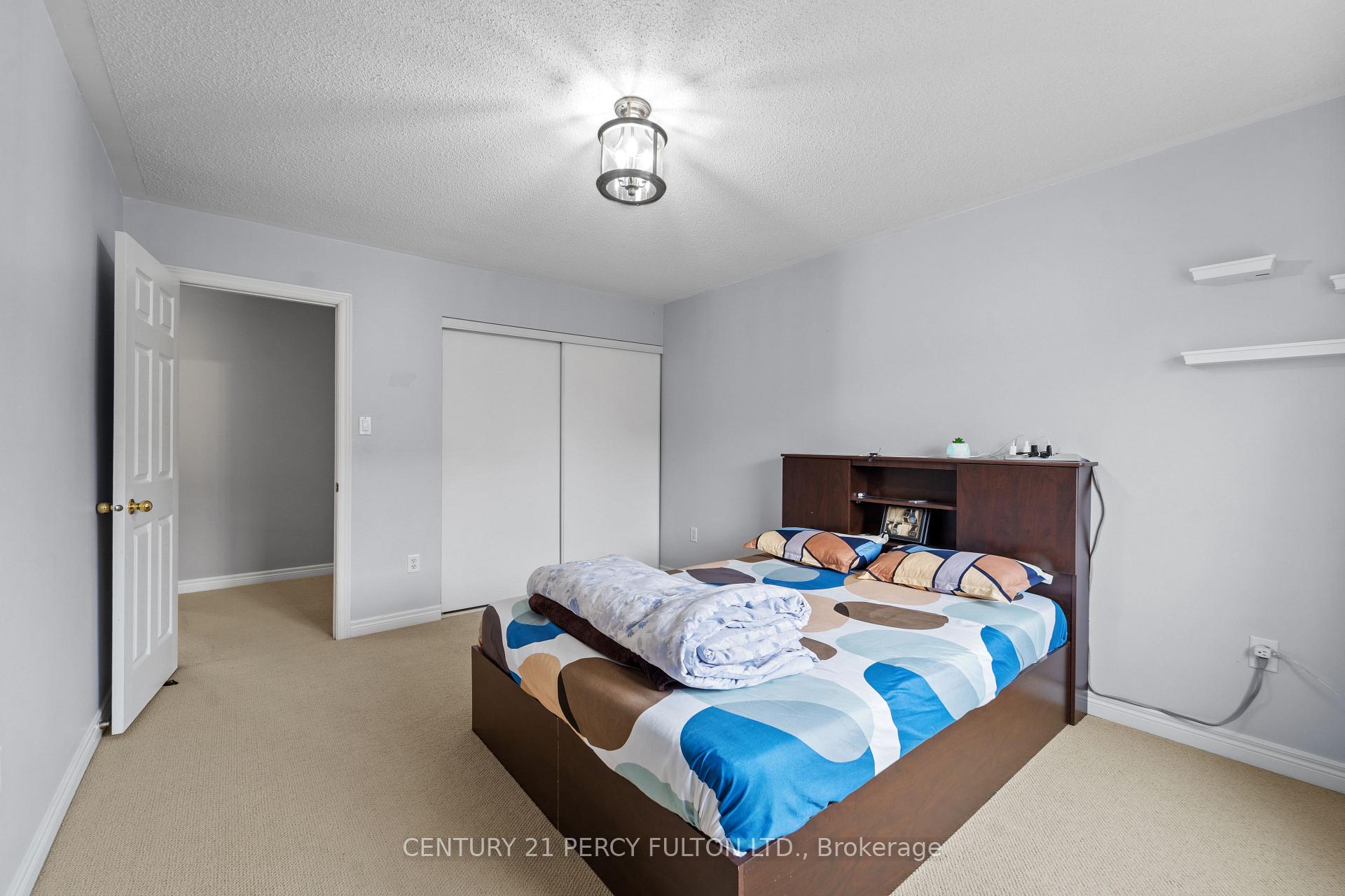 Photo 17 of 25 Kingham Avenue, Ajax, South East — HOMEH
