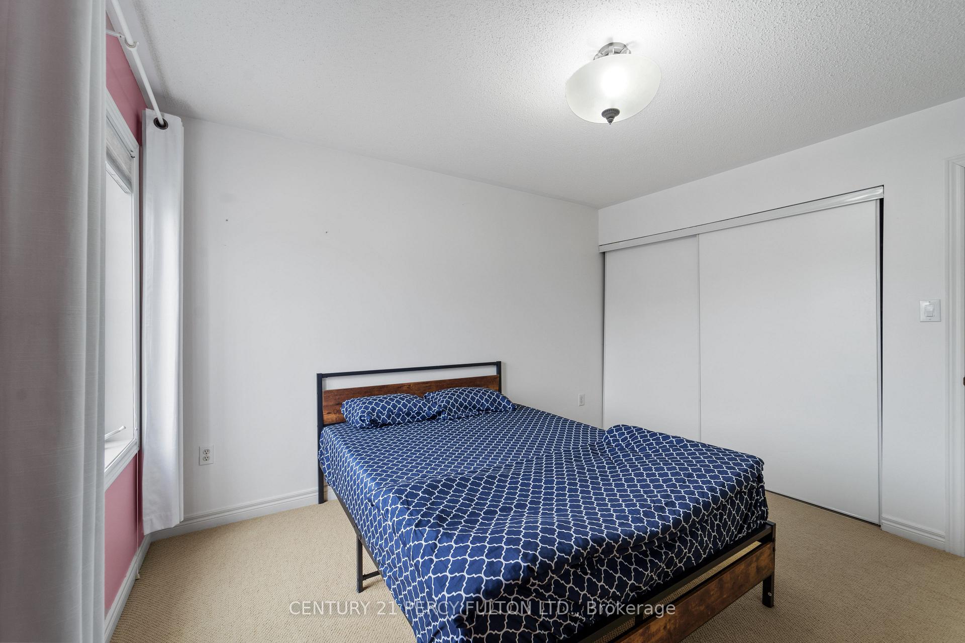 Photo 21 of 25 Kingham Avenue, Ajax, South East — HOMEH