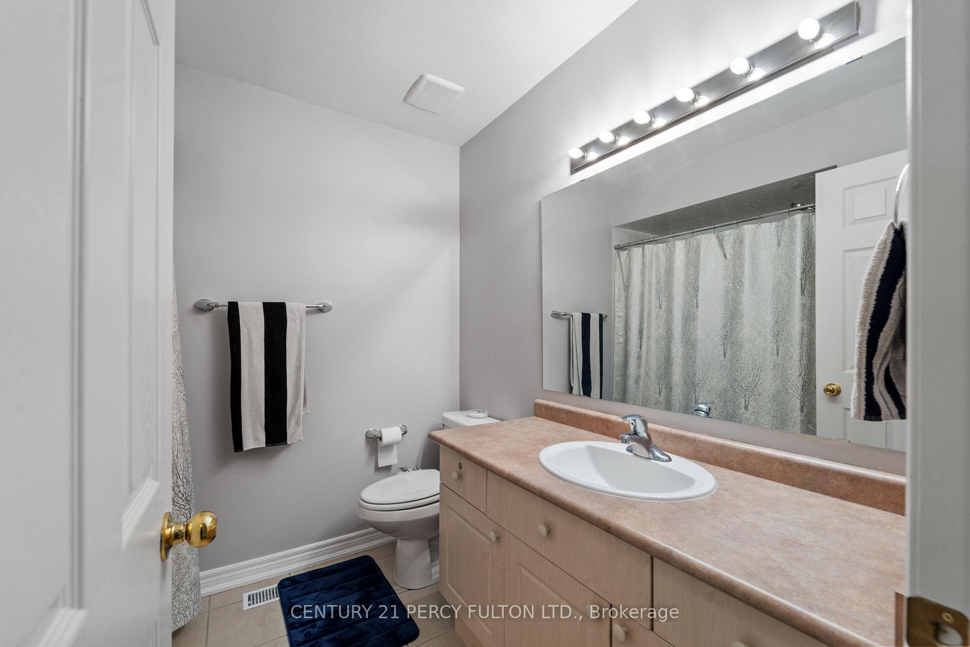 Photo 20 of 25 Kingham Avenue, Ajax, South East — HOMEH