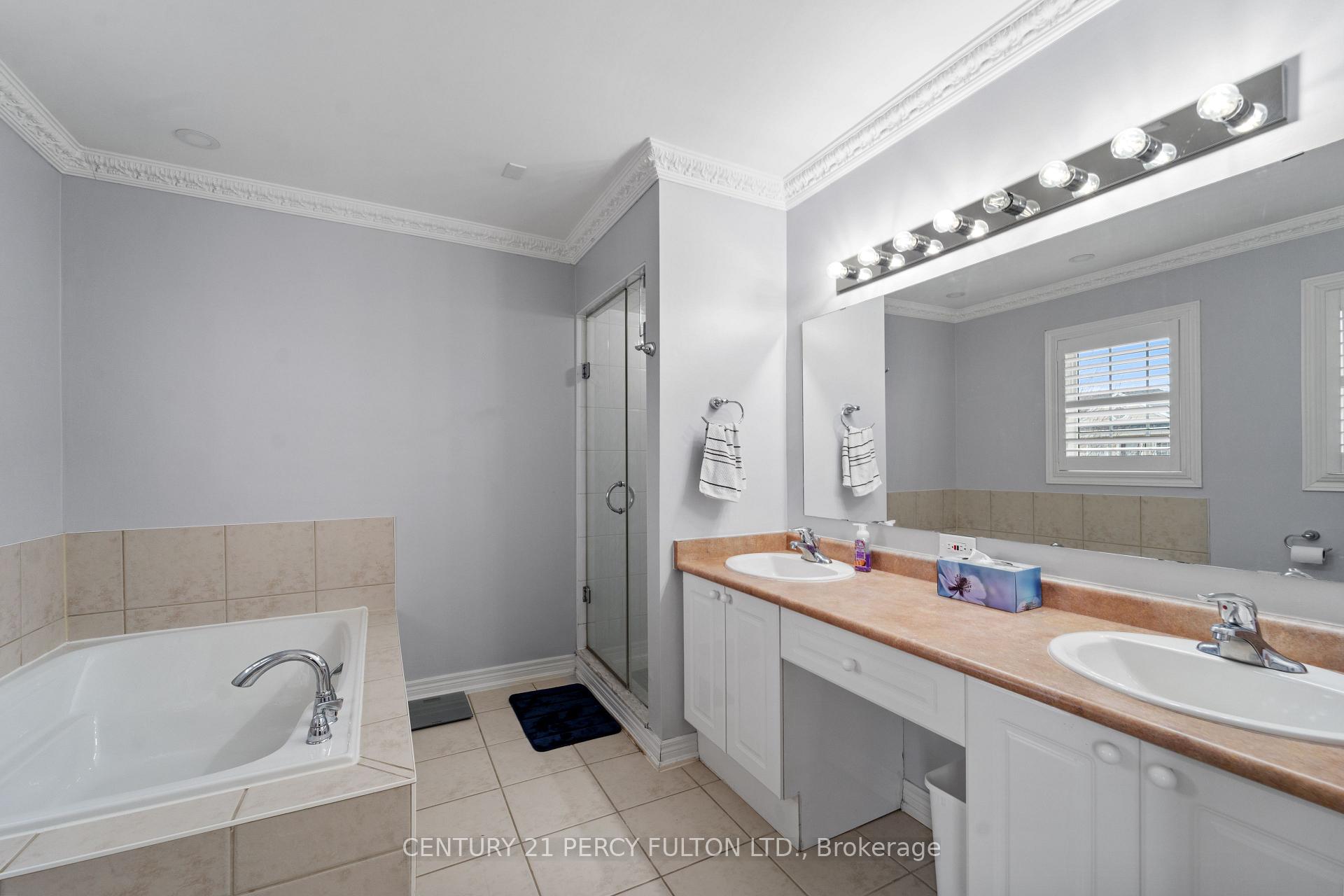 Photo 23 of 25 Kingham Avenue, Ajax, South East — HOMEH