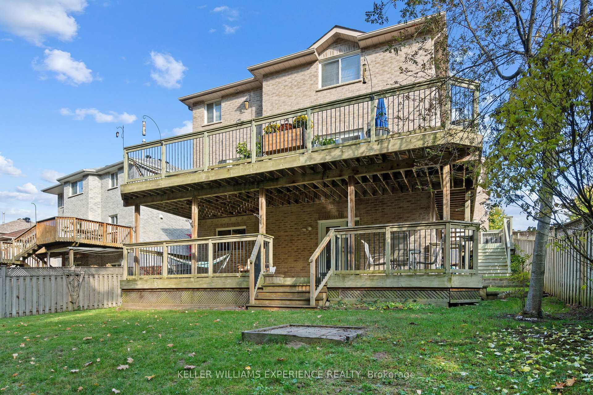 Photo 2 of 61 Grant's Way, Barrie, Ardagh — HOMEH