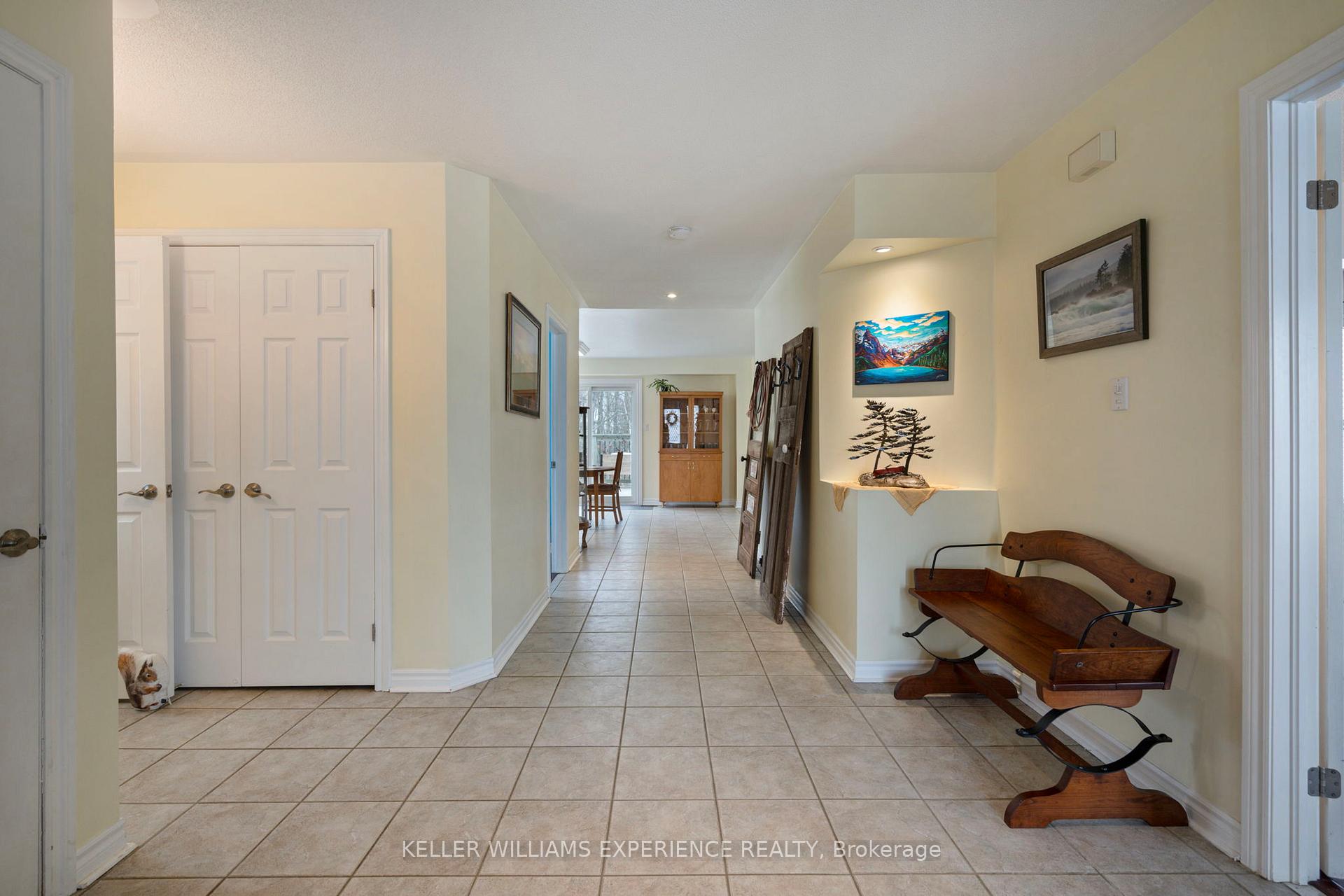 Photo 7 of 61 Grant's Way, Barrie, Ardagh — HOMEH
