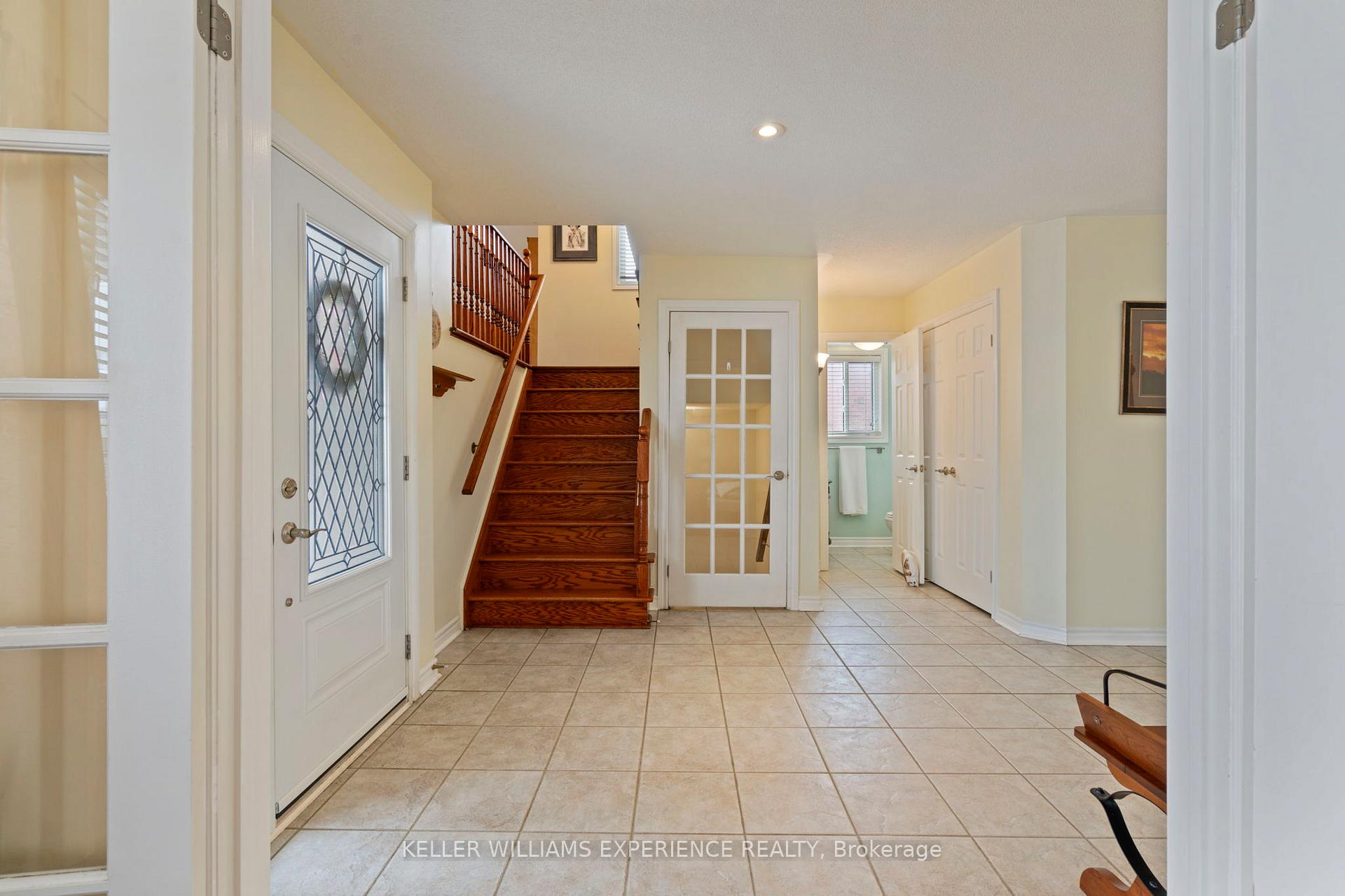 Photo 8 of 61 Grant's Way, Barrie, Ardagh — HOMEH