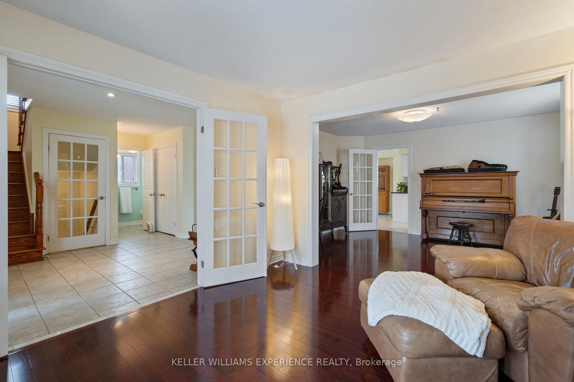 Photo 11 of 61 Grant's Way, Barrie, Ardagh — HOMEH