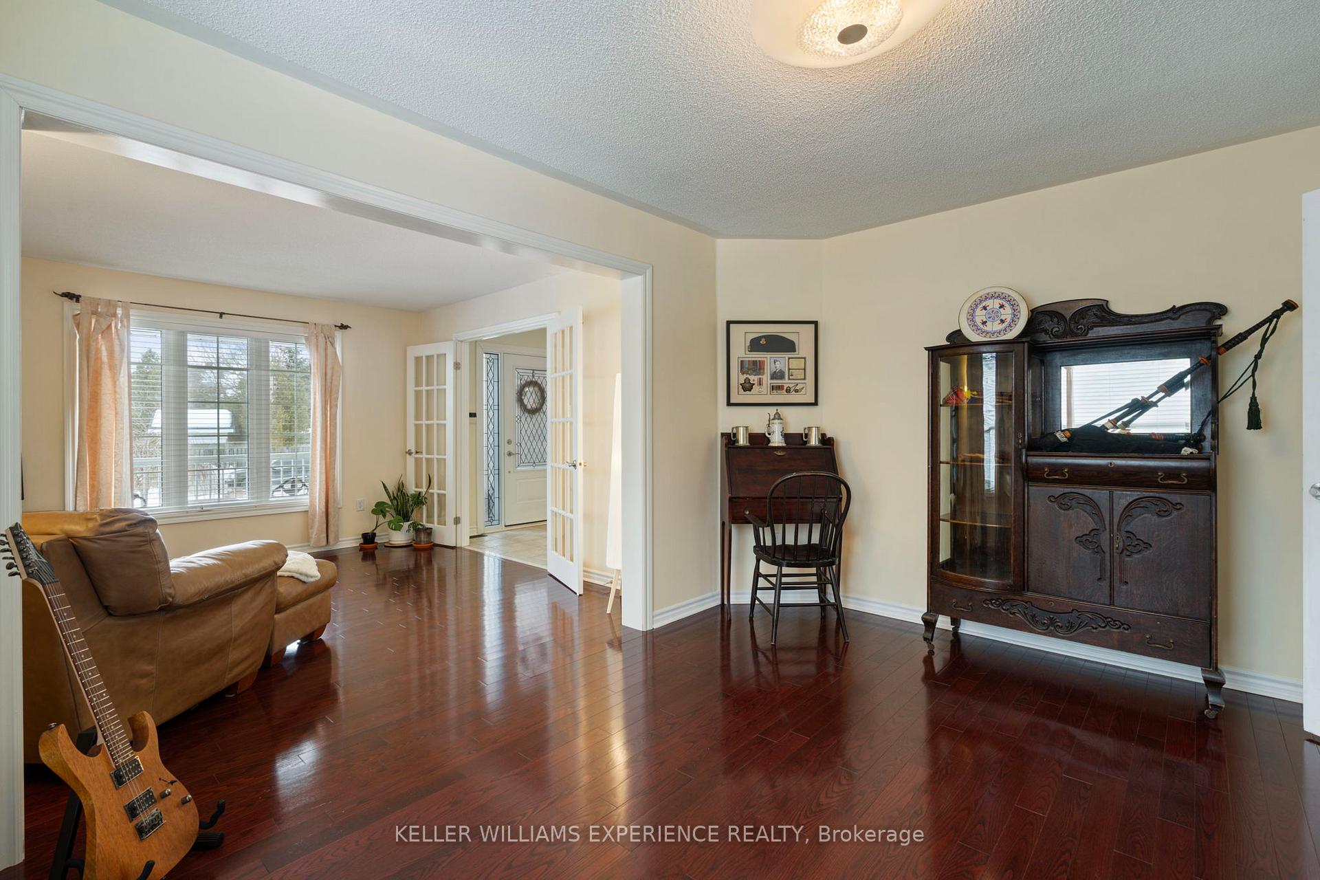 Photo 13 of 61 Grant's Way, Barrie, Ardagh — HOMEH