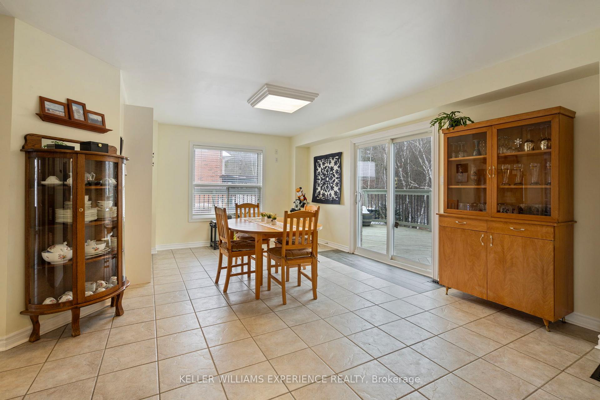 Photo 16 of 61 Grant's Way, Barrie, Ardagh — HOMEH