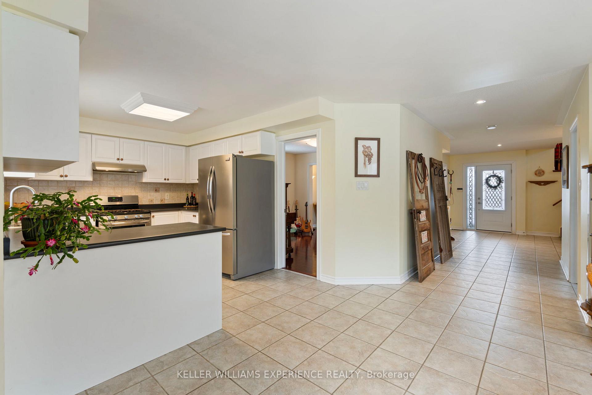 Photo 18 of 61 Grant's Way, Barrie, Ardagh — HOMEH
