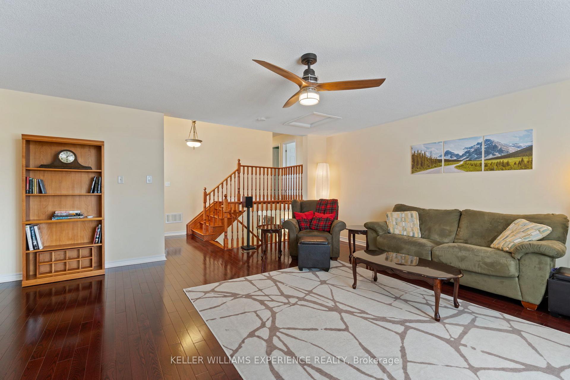 Photo 23 of 61 Grant's Way, Barrie, Ardagh — HOMEH