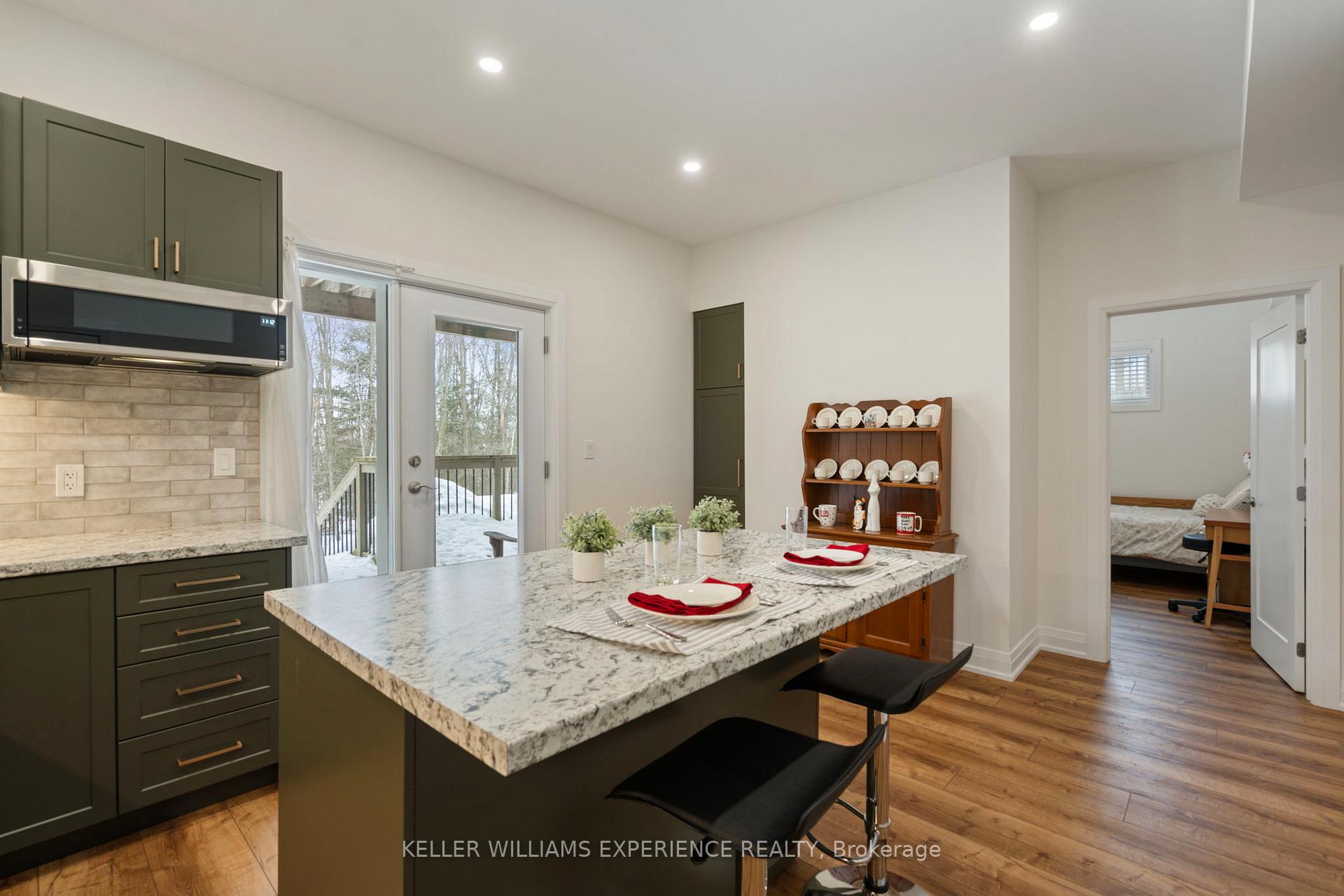 Photo 43 of 61 Grant's Way, Barrie, Ardagh — HOMEH