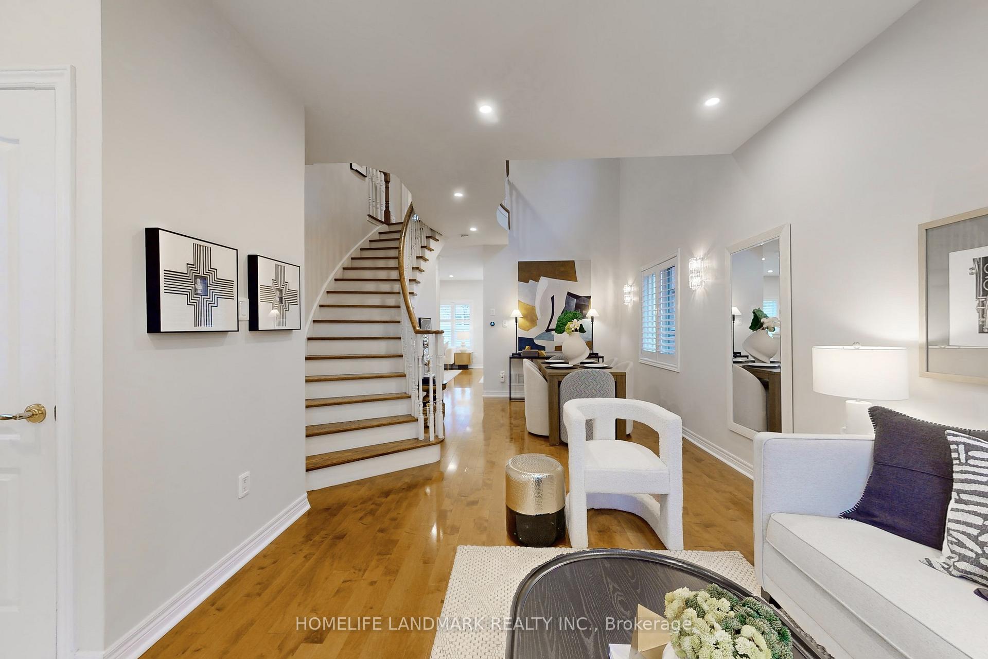 Photo 6 of 27 Navarre Street, Richmond Hill, Langstaff — HOMEH