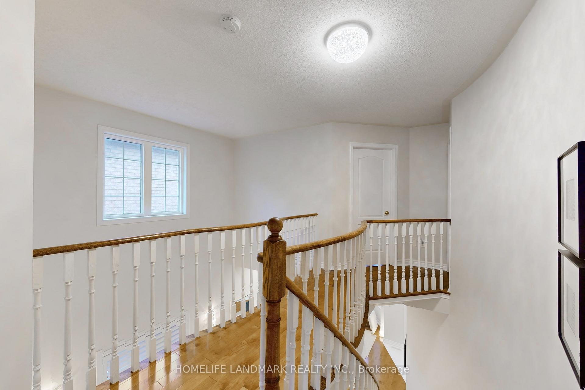 Photo 21 of 27 Navarre Street, Richmond Hill, Langstaff — HOMEH