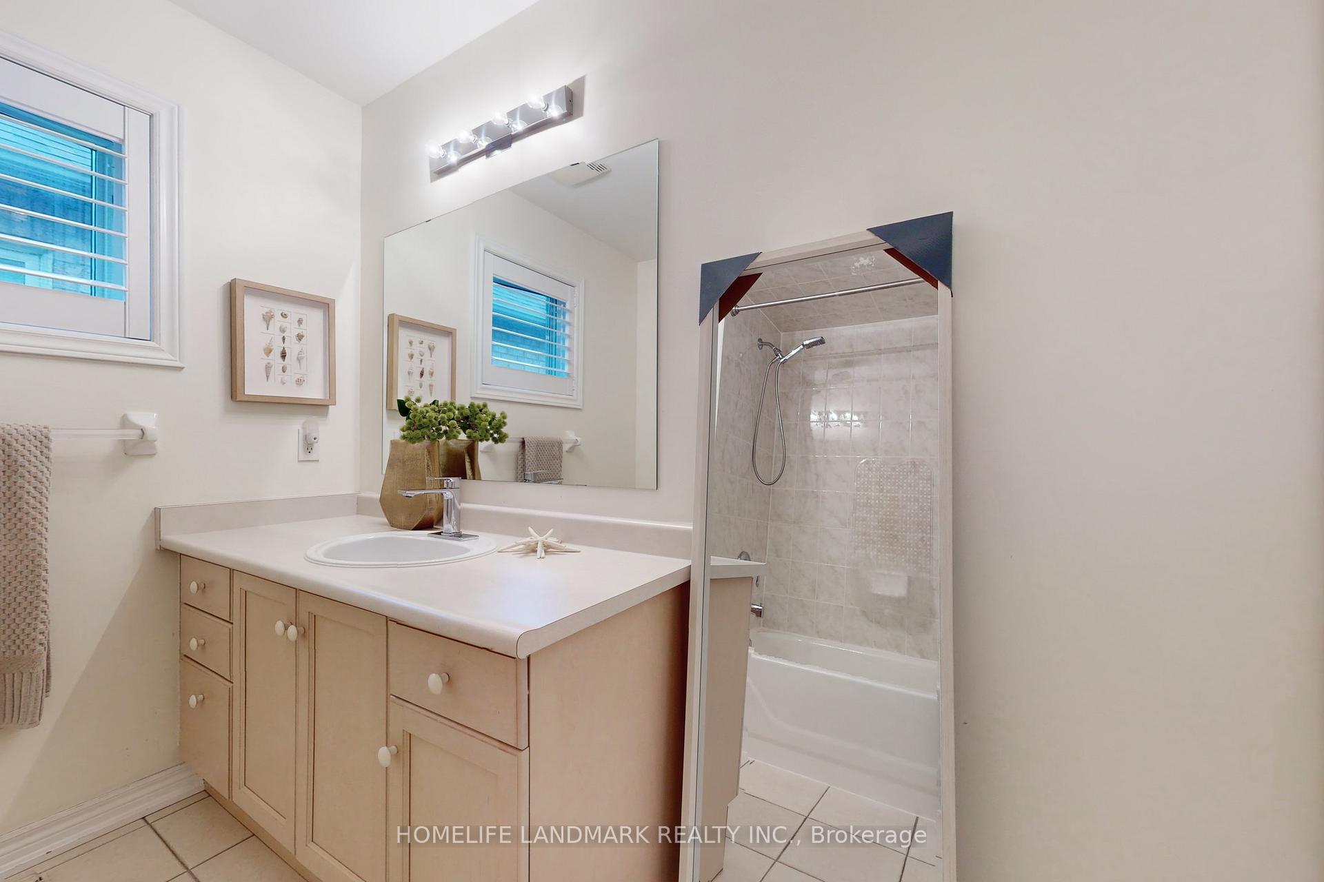 Photo 36 of 27 Navarre Street, Richmond Hill, Langstaff — HOMEH