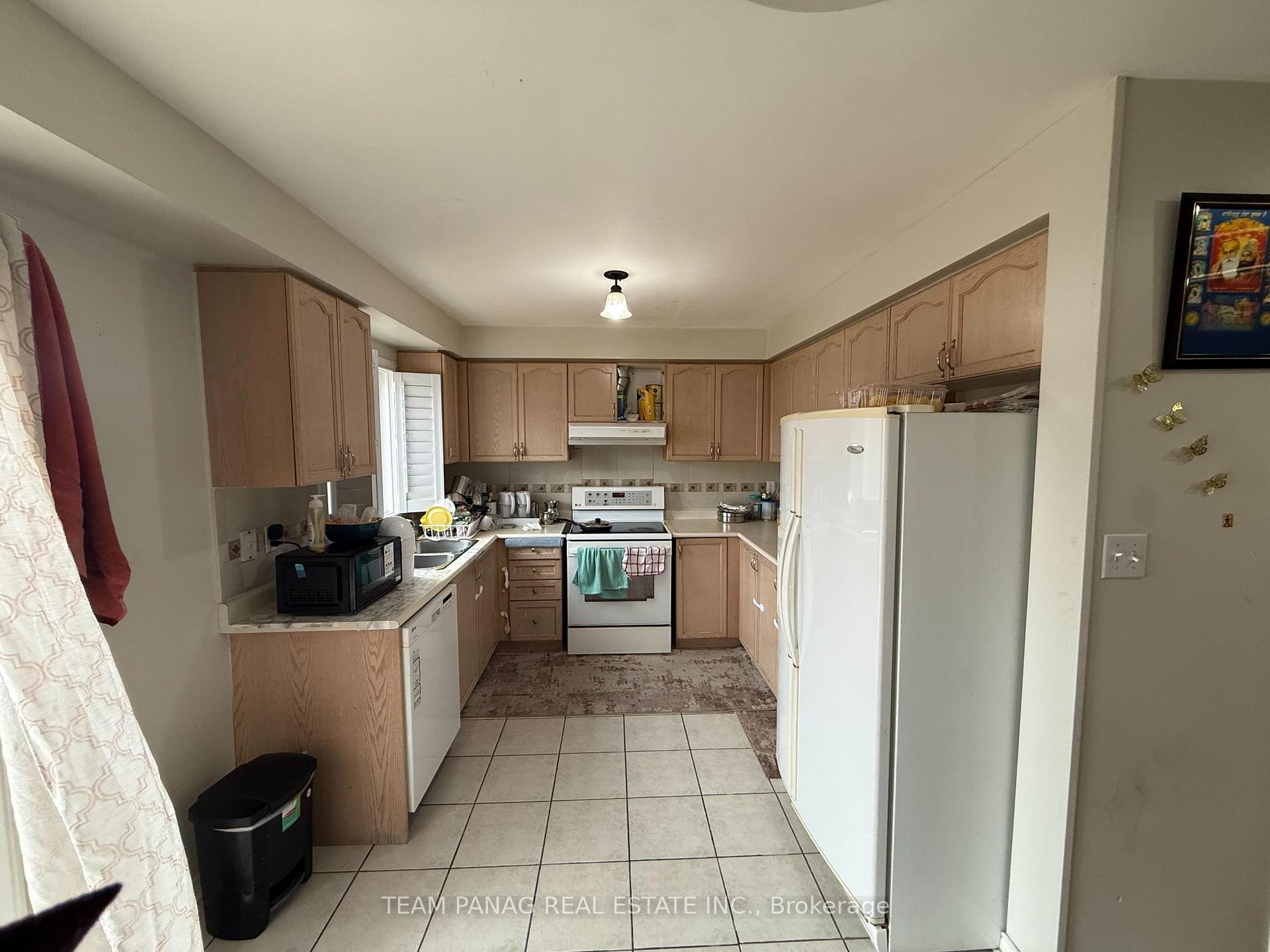 Photo 6 of 239 Sunny Meadow Boulevard, Brampton, Sandringham-Wellington — HOMEH