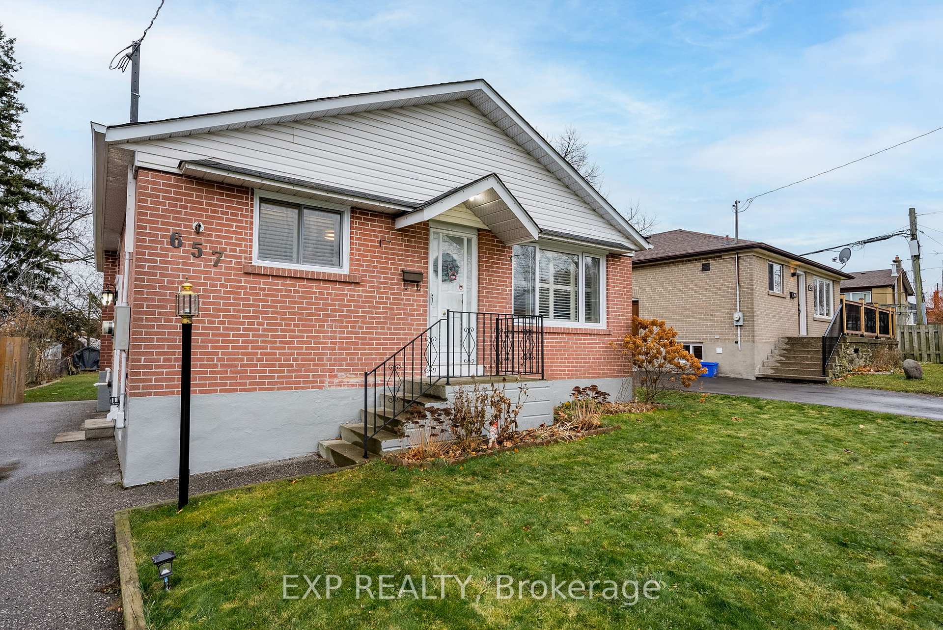 Photo 1 of 657 Lakeview Avenue, Oshawa, Lakeview — HOMEH