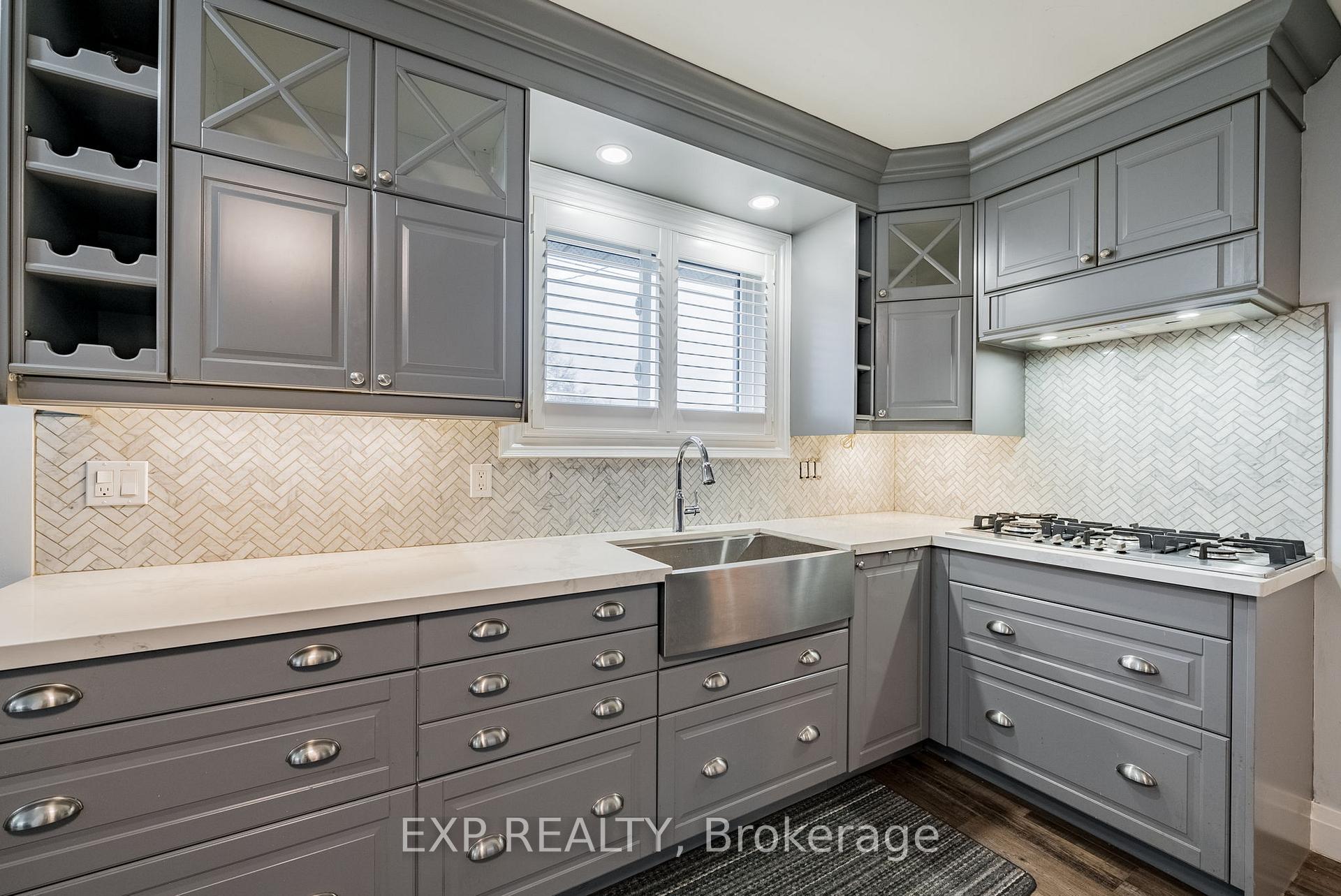 Photo 5 of 657 Lakeview Avenue, Oshawa, Lakeview — HOMEH