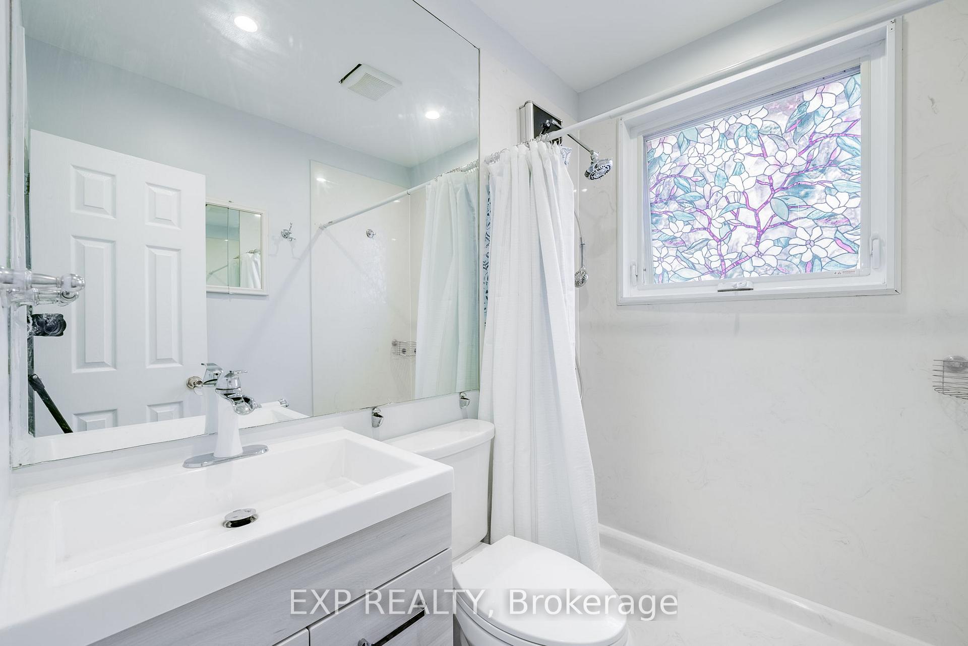 Photo 11 of 657 Lakeview Avenue, Oshawa, Lakeview — HOMEH