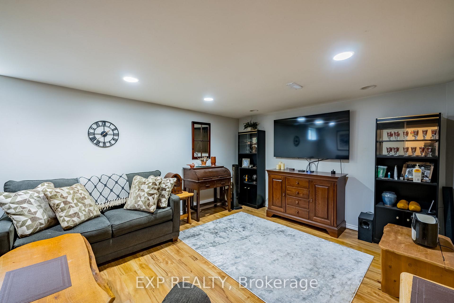 Photo 16 of 657 Lakeview Avenue, Oshawa, Lakeview — HOMEH