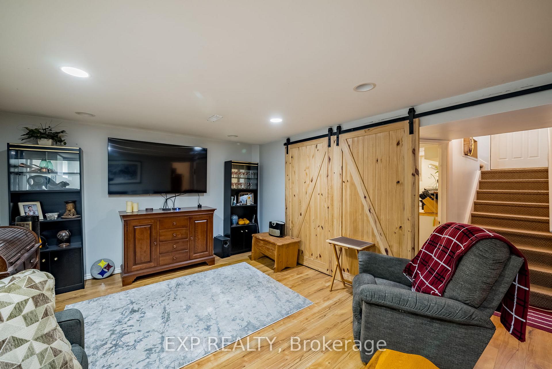 Photo 17 of 657 Lakeview Avenue, Oshawa, Lakeview — HOMEH