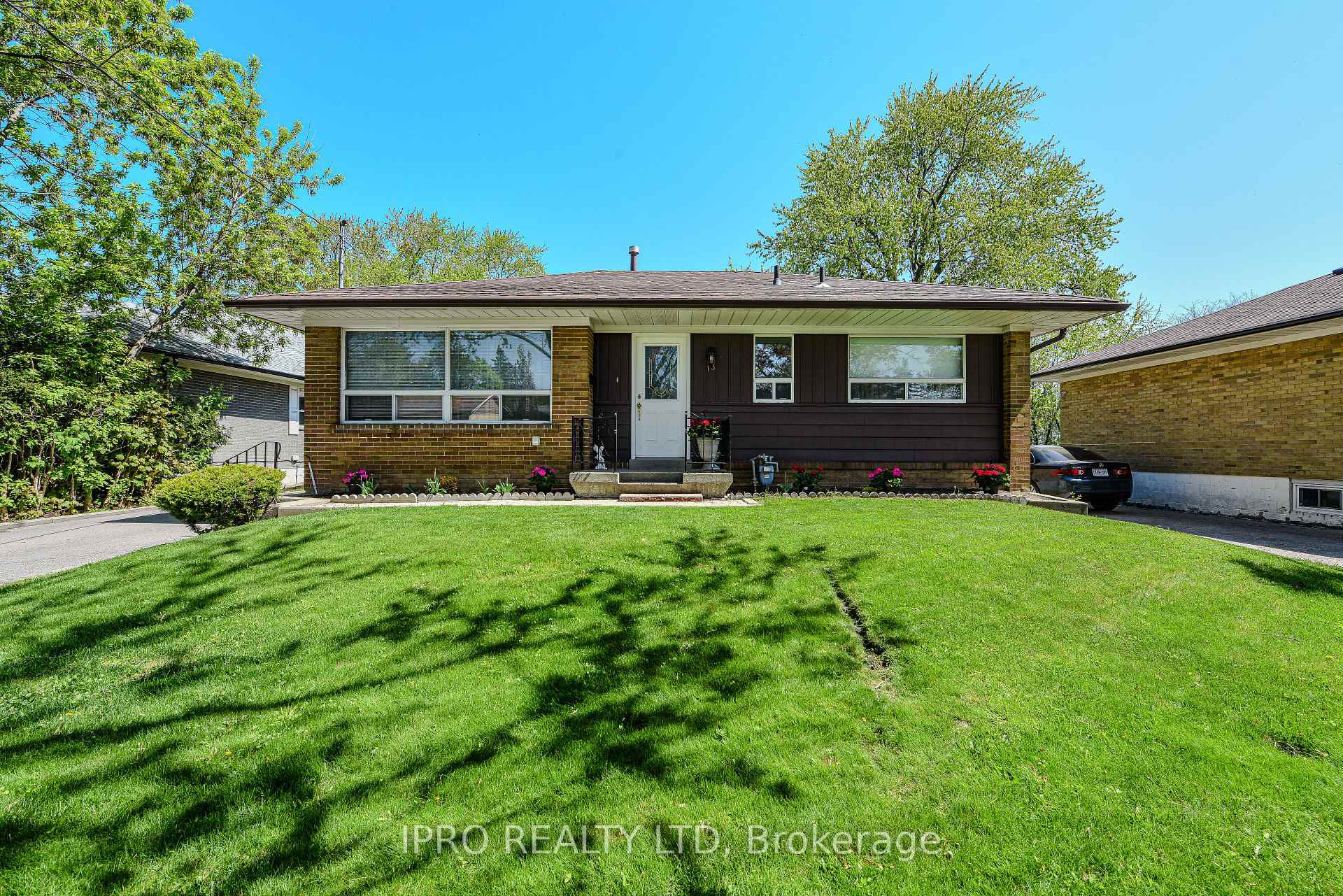Photo 1 of 13 Morpeth Road, Brampton, Brampton East — HOMEH