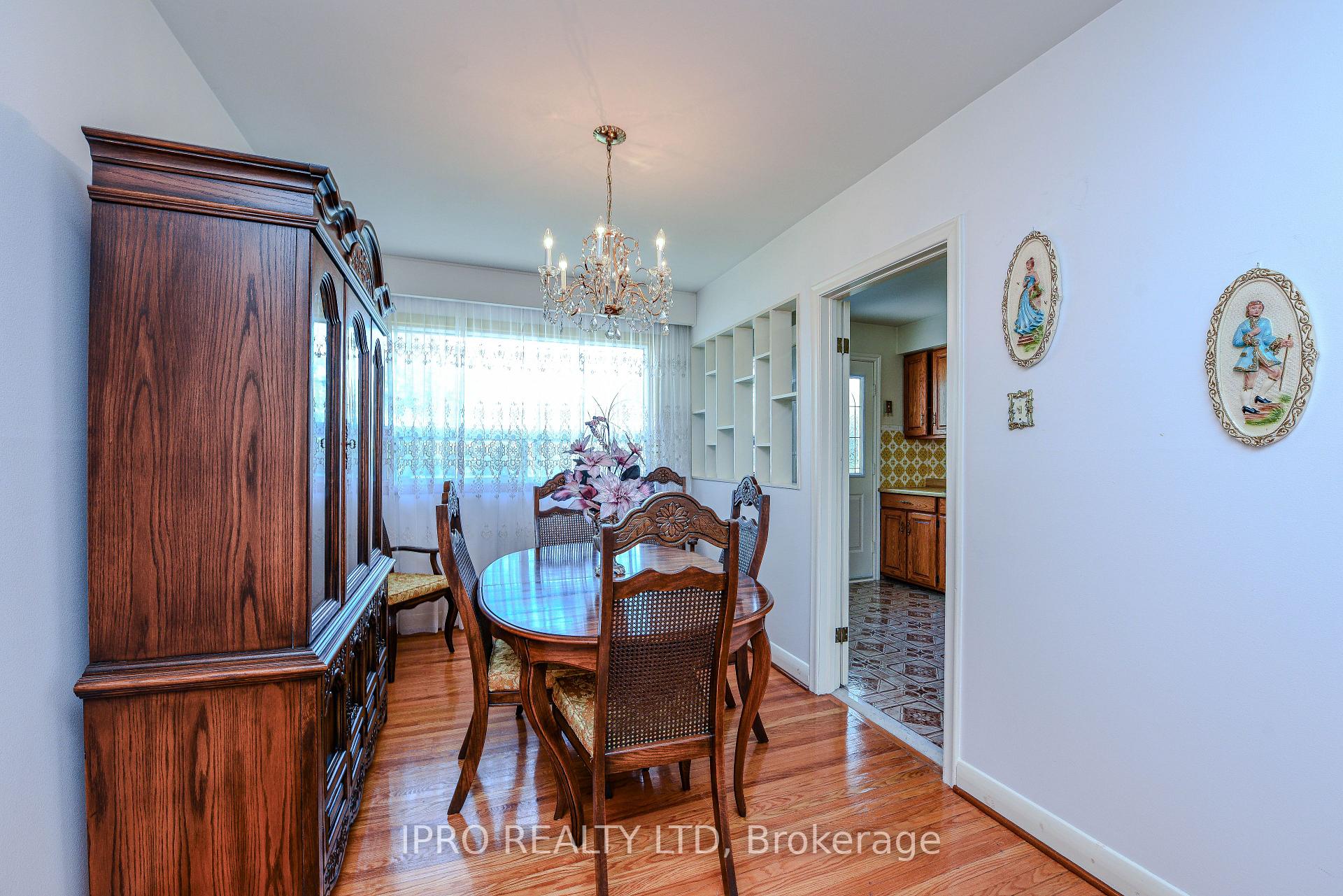 Photo 9 of 13 Morpeth Road, Brampton, Brampton East — HOMEH