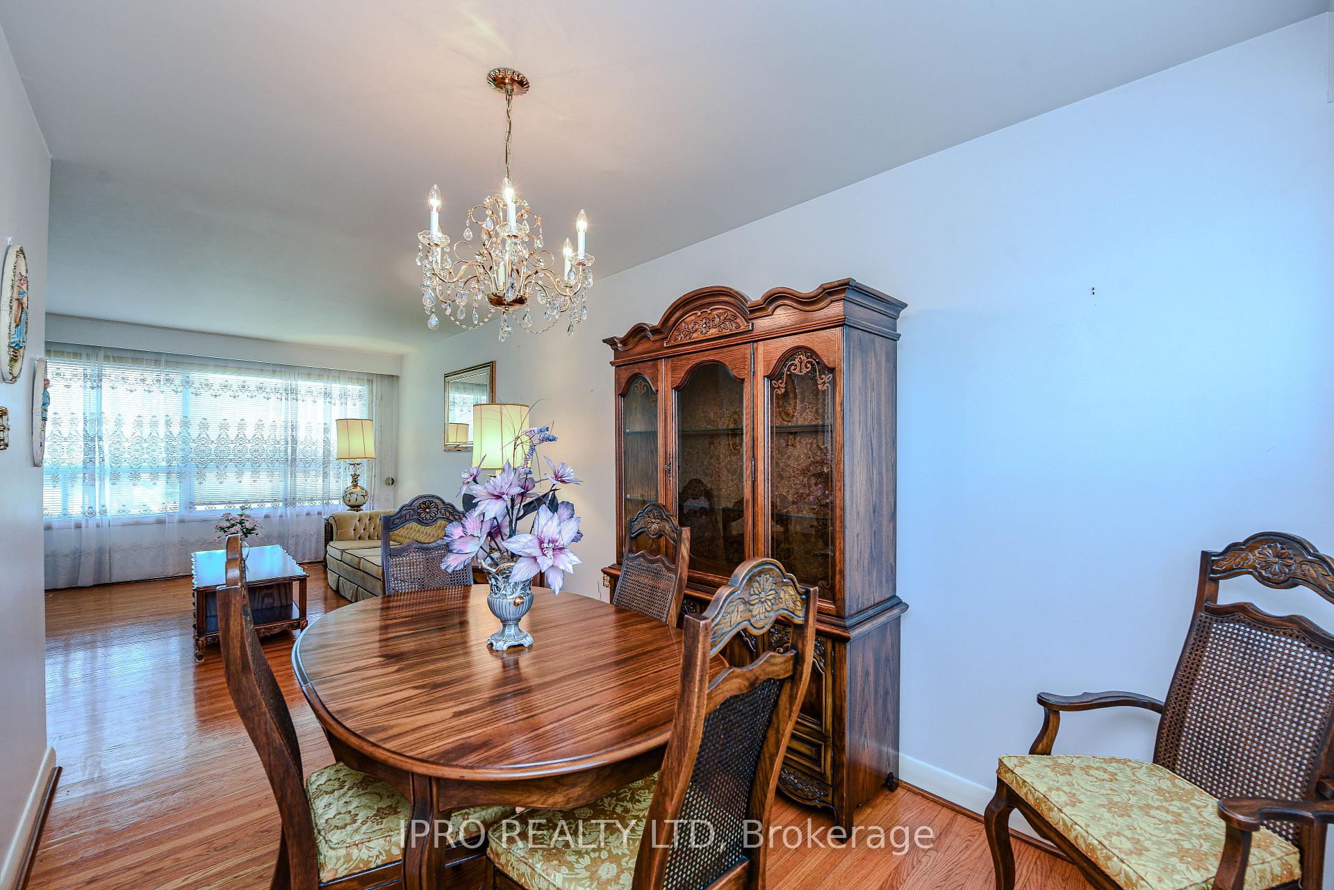 Photo 12 of 13 Morpeth Road, Brampton, Brampton East — HOMEH