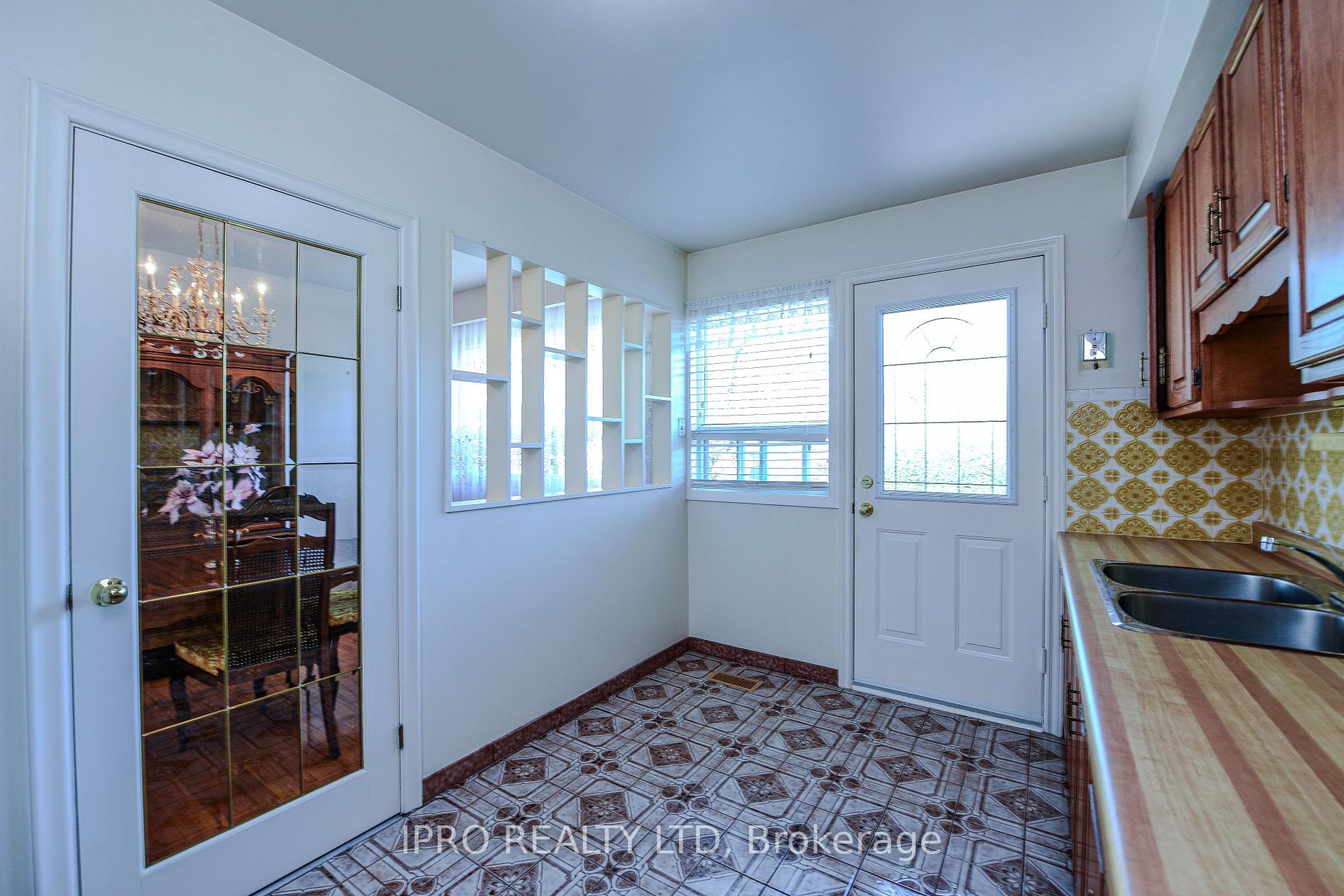 Photo 16 of 13 Morpeth Road, Brampton, Brampton East — HOMEH