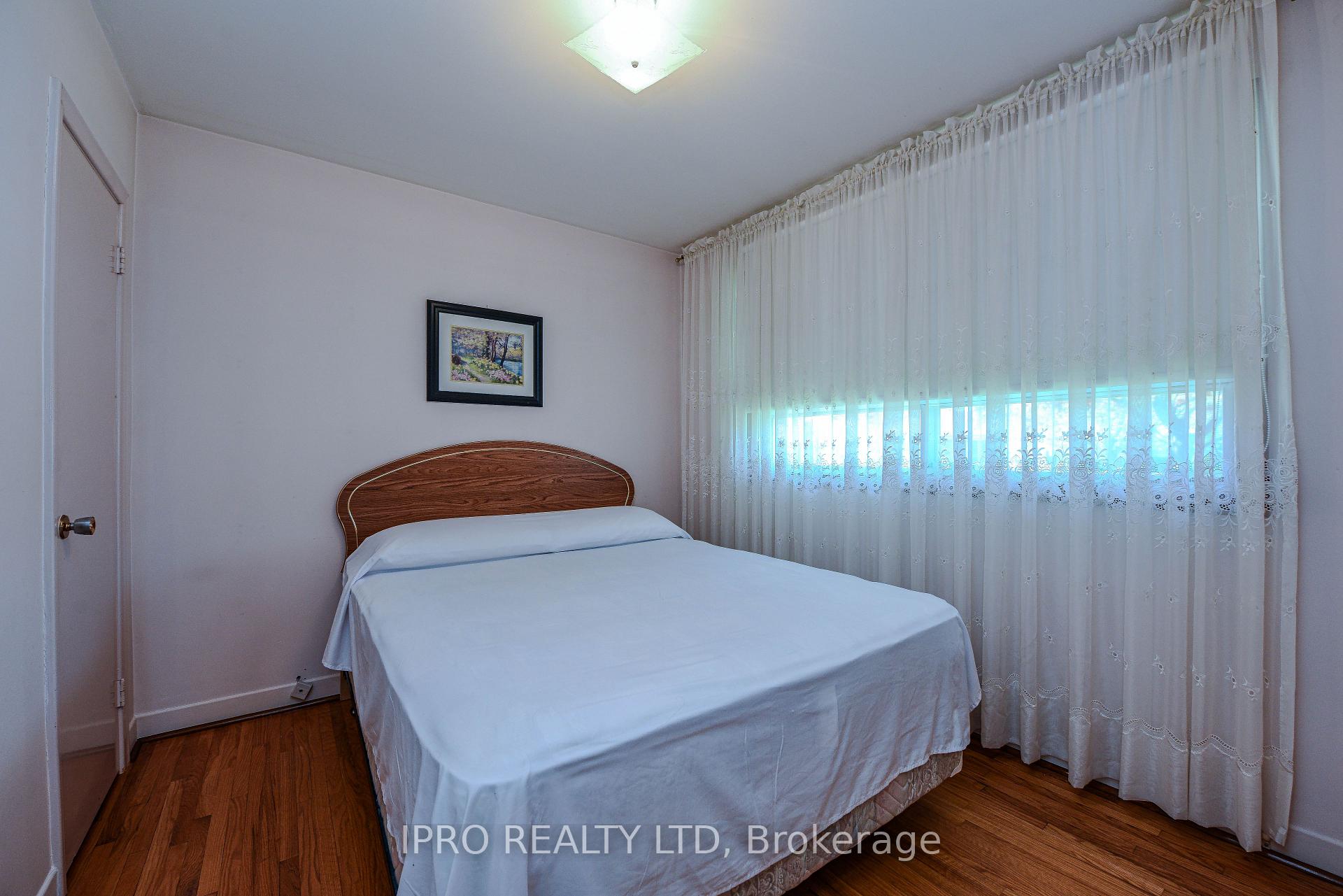 Photo 25 of 13 Morpeth Road, Brampton, Brampton East — HOMEH