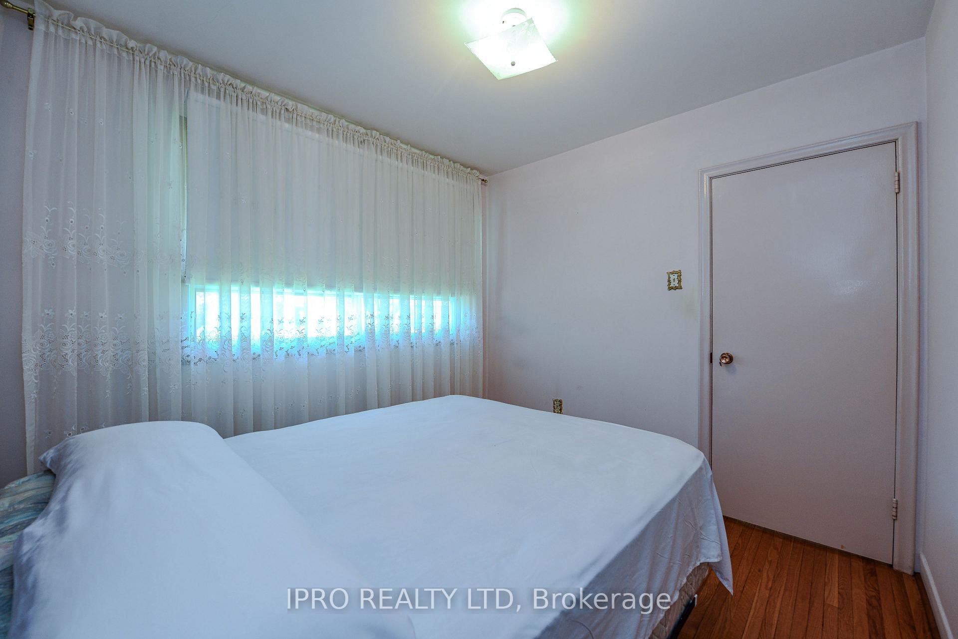 Photo 26 of 13 Morpeth Road, Brampton, Brampton East — HOMEH