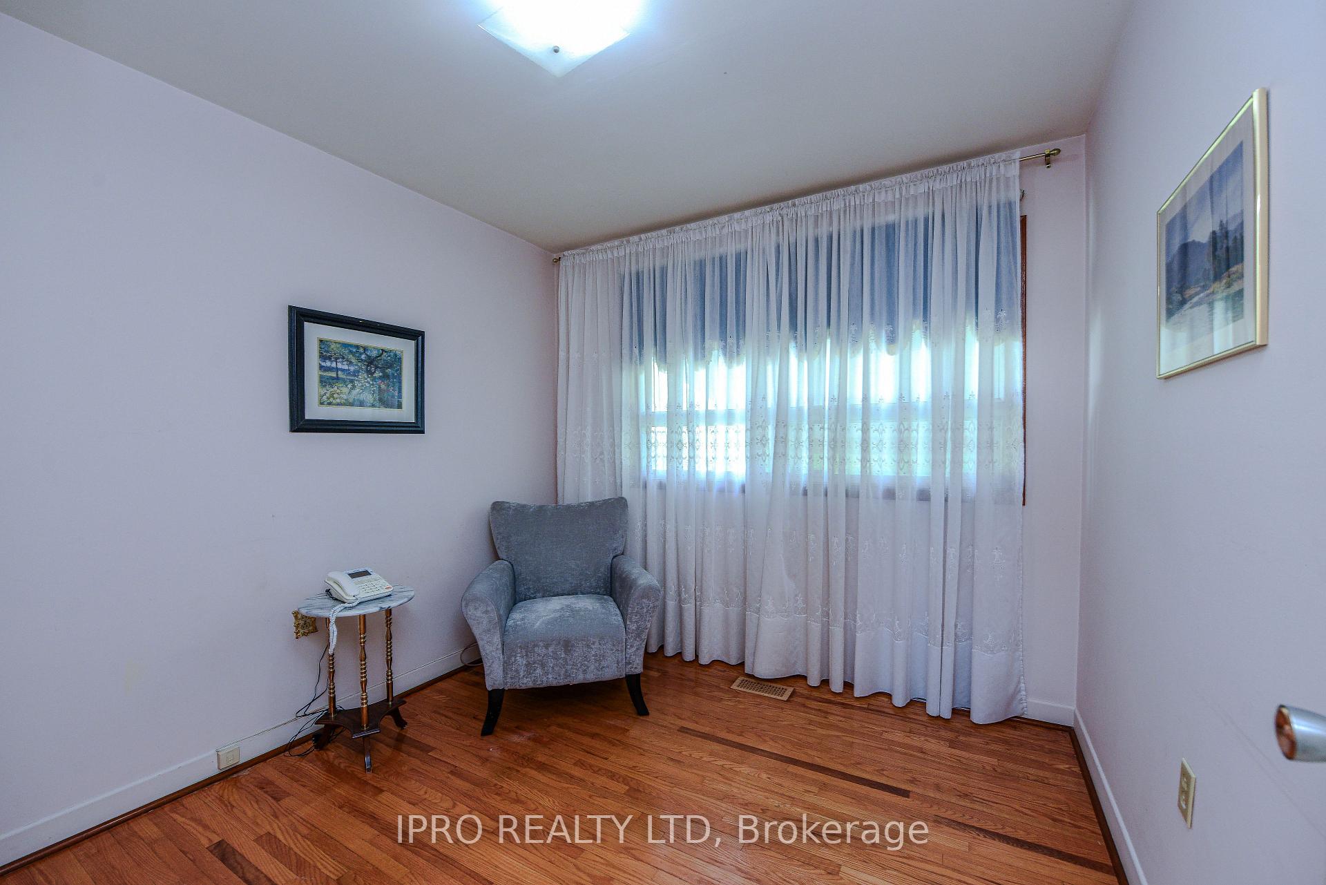 Photo 29 of 13 Morpeth Road, Brampton, Brampton East — HOMEH