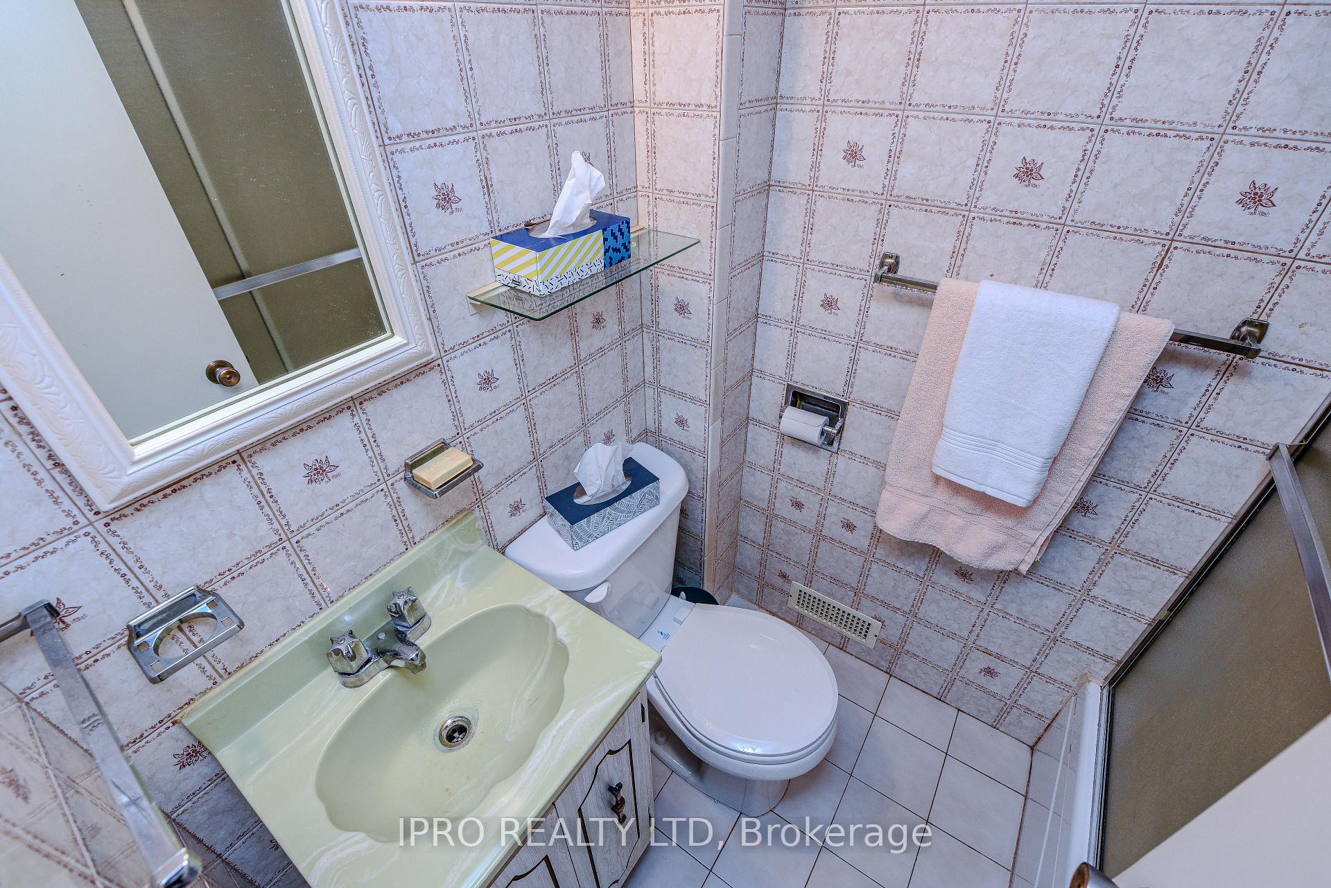 Photo 37 of 13 Morpeth Road, Brampton, Brampton East — HOMEH