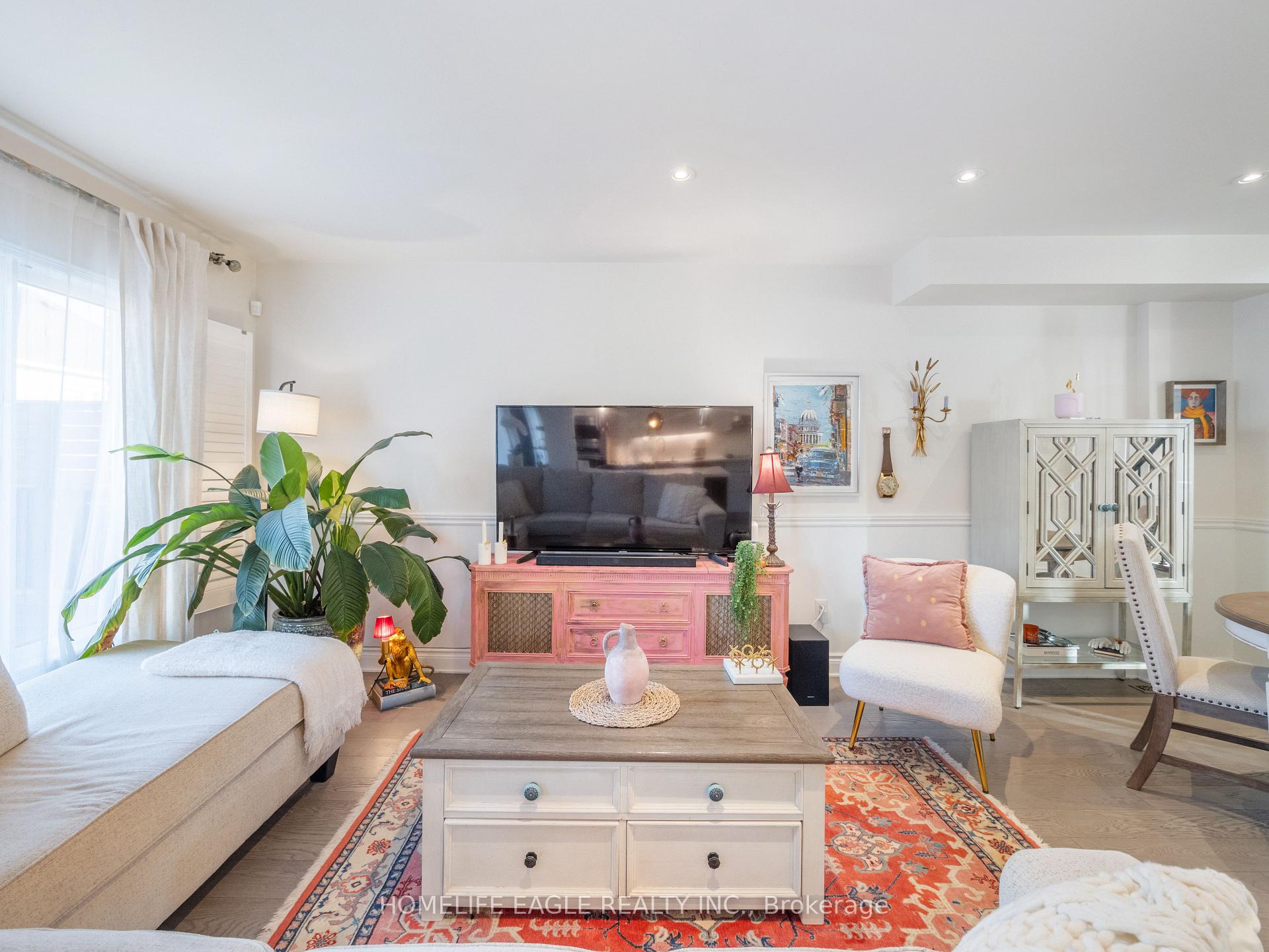 Photo 7 of 39 Walkview Crescent, Richmond Hill, Oak Ridges — HOMEH