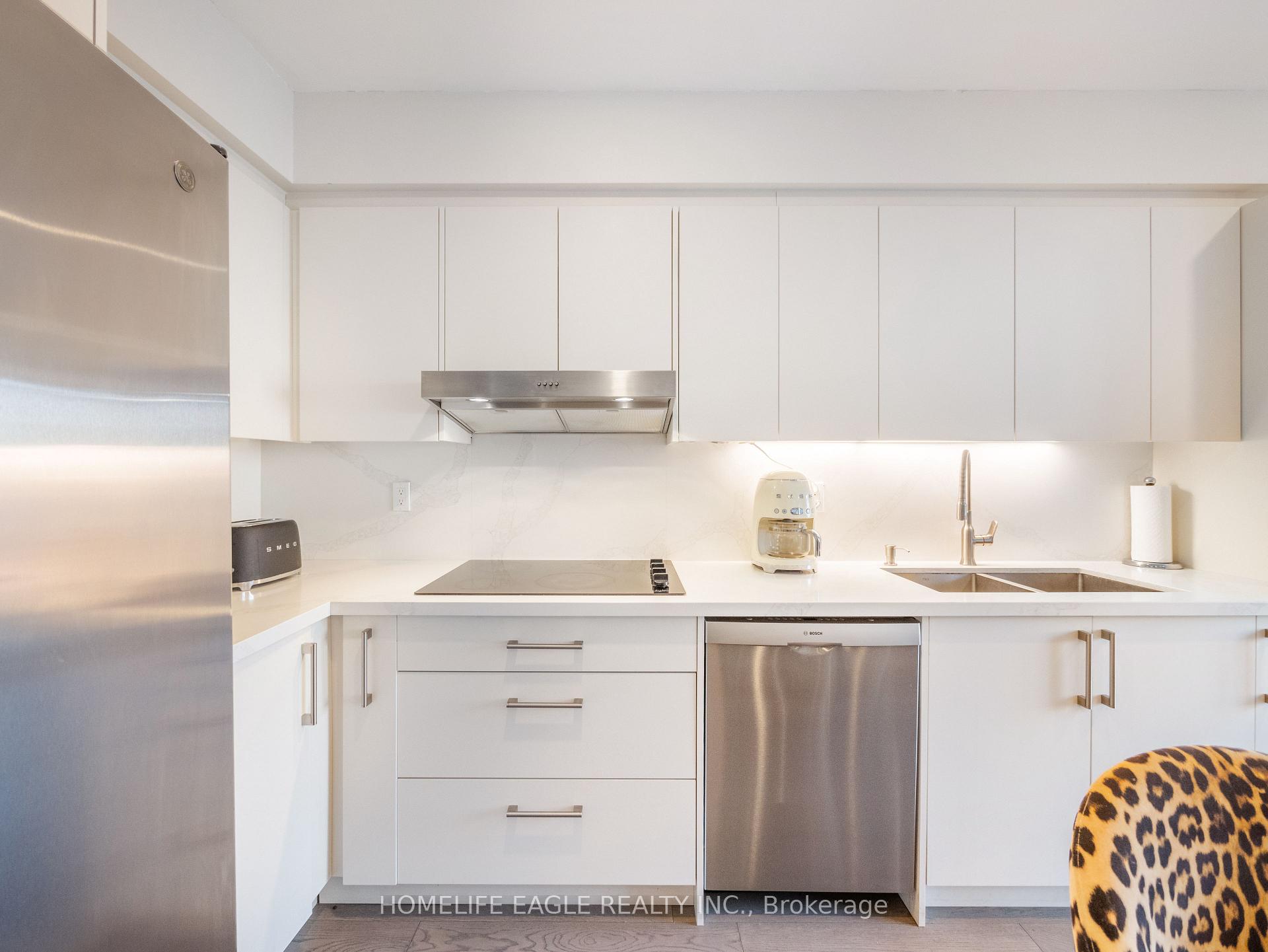 Photo 10 of 39 Walkview Crescent, Richmond Hill, Oak Ridges — HOMEH