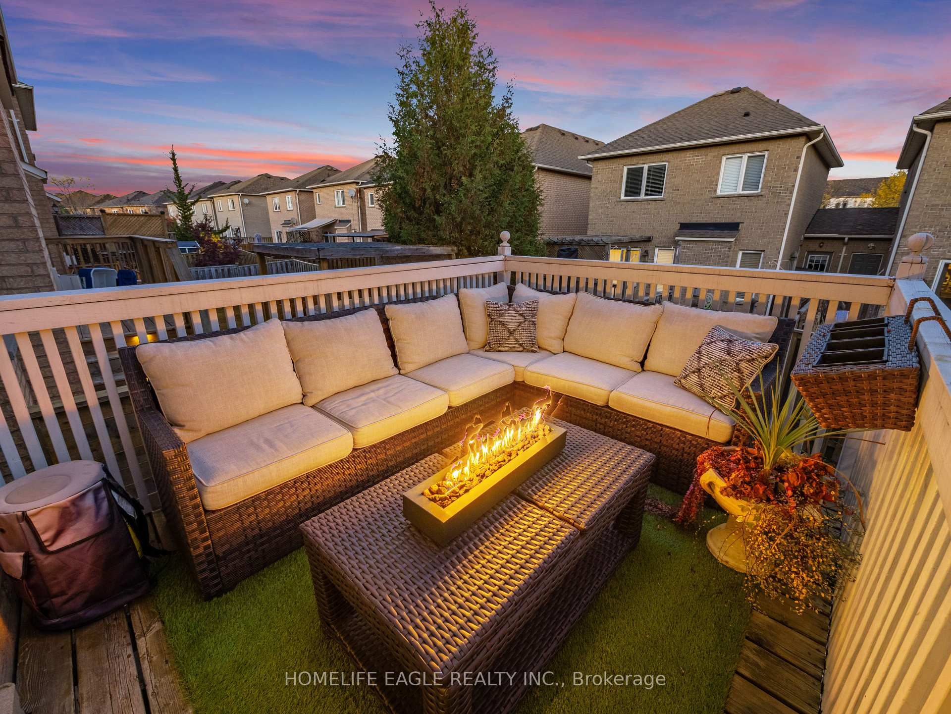 Photo 20 of 39 Walkview Crescent, Richmond Hill, Oak Ridges — HOMEH