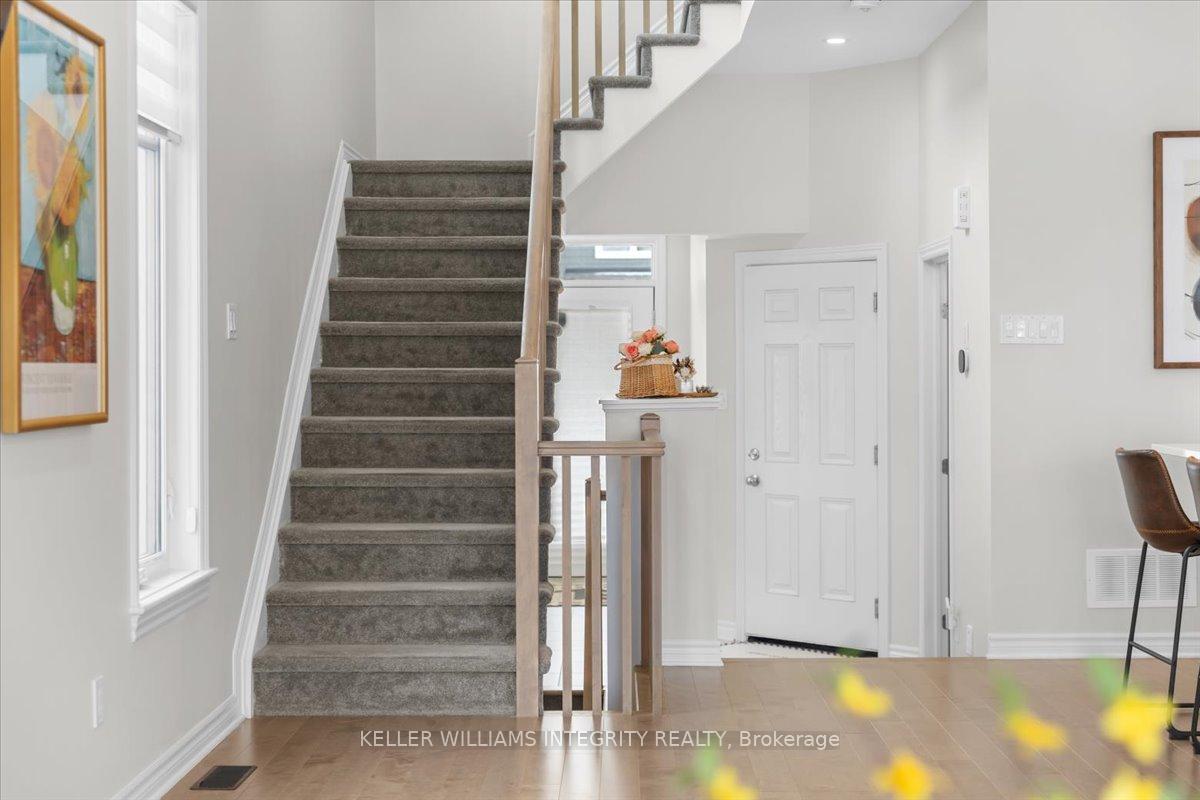 Photo 5 of 510 Sonmarg Crescent, Ottawa, Barrhaven - Half Moon Bay — HOMEH