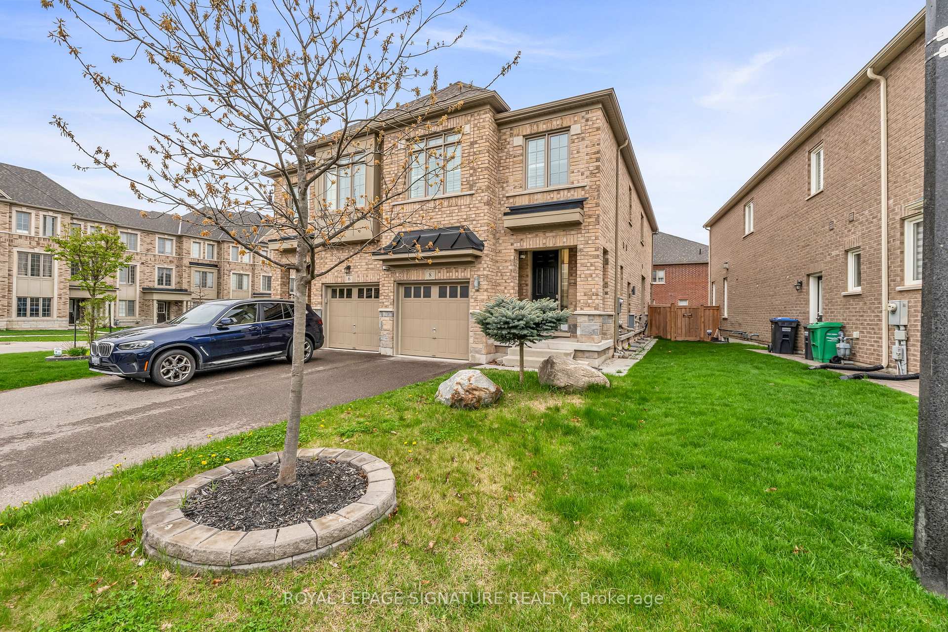 Photo 1 of 8 Gruenwald Gate, Brampton, Bram West — HOMEH