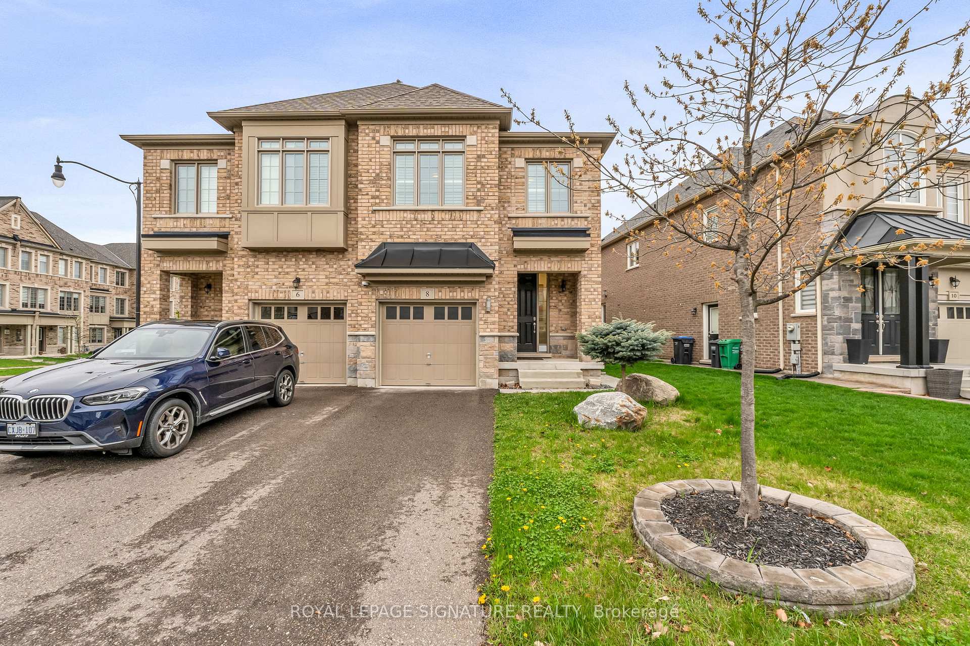 Photo 2 of 8 Gruenwald Gate, Brampton, Bram West — HOMEH